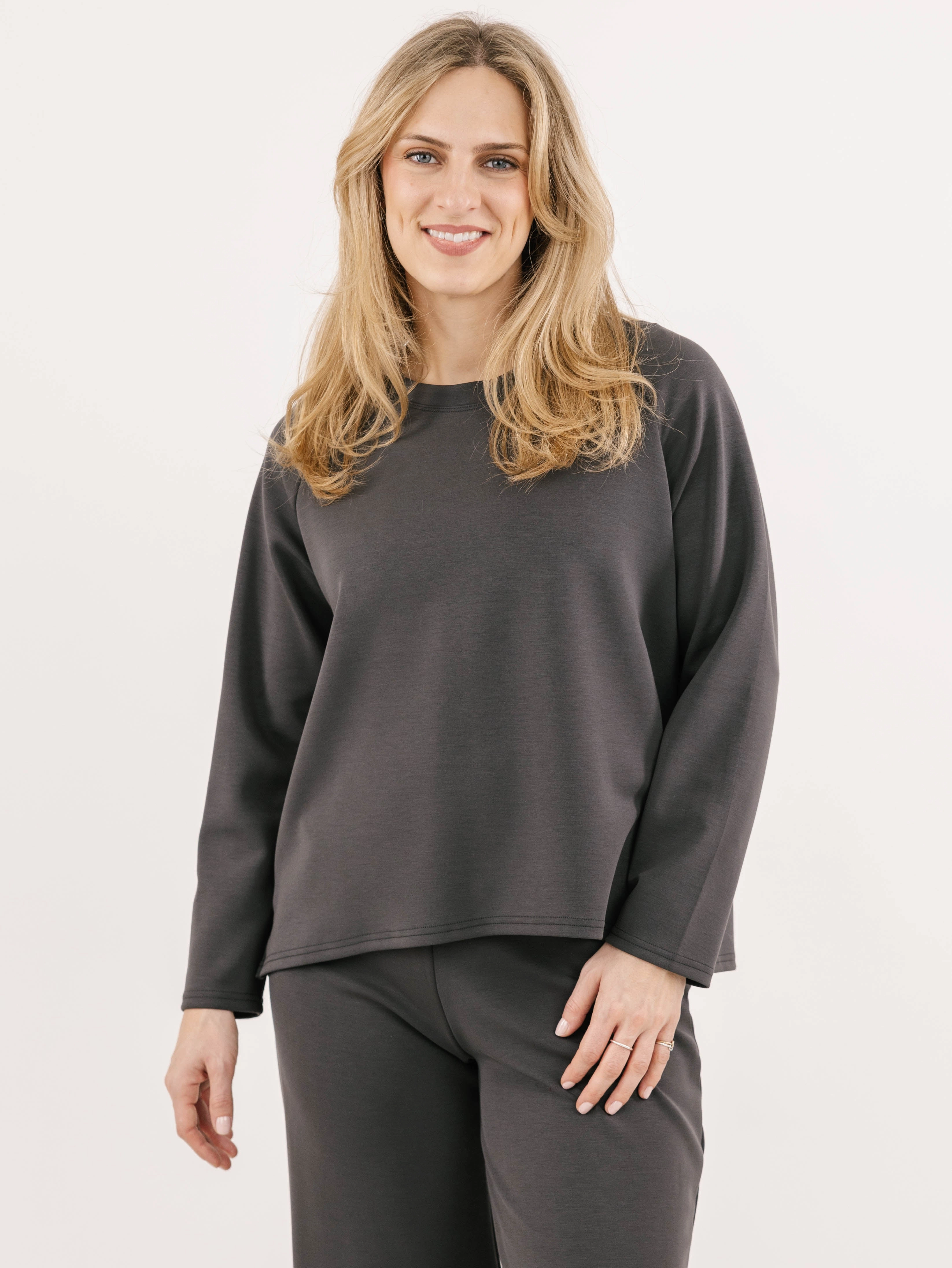 Serena Top HighNeckCut