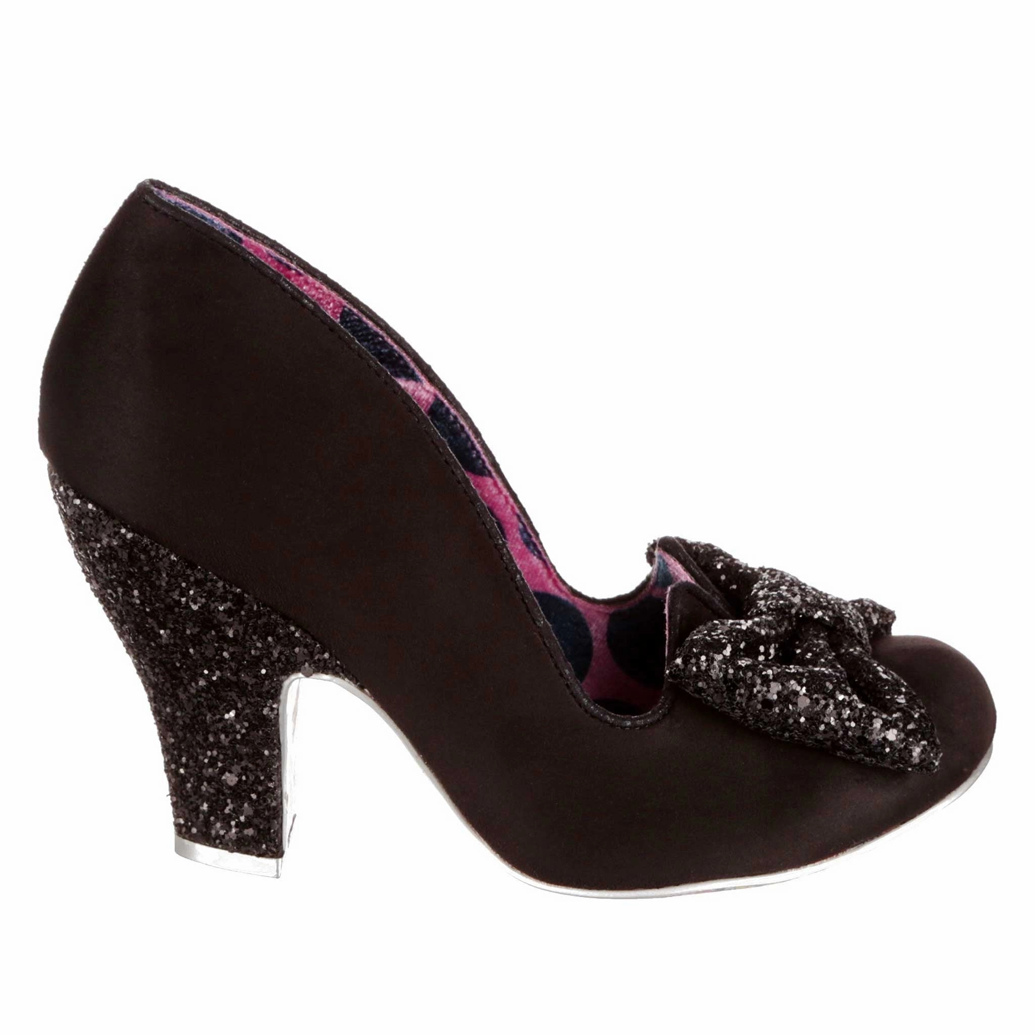 Nick Of Time Fashionable Luxe Heeled Sandals