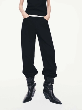 Light Outfit Casual Fit Barrel Leg Black Jeans