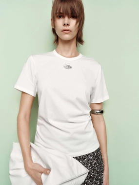 DoubleStitched Seams Classic Wear Side Pleated Letter T-shirt