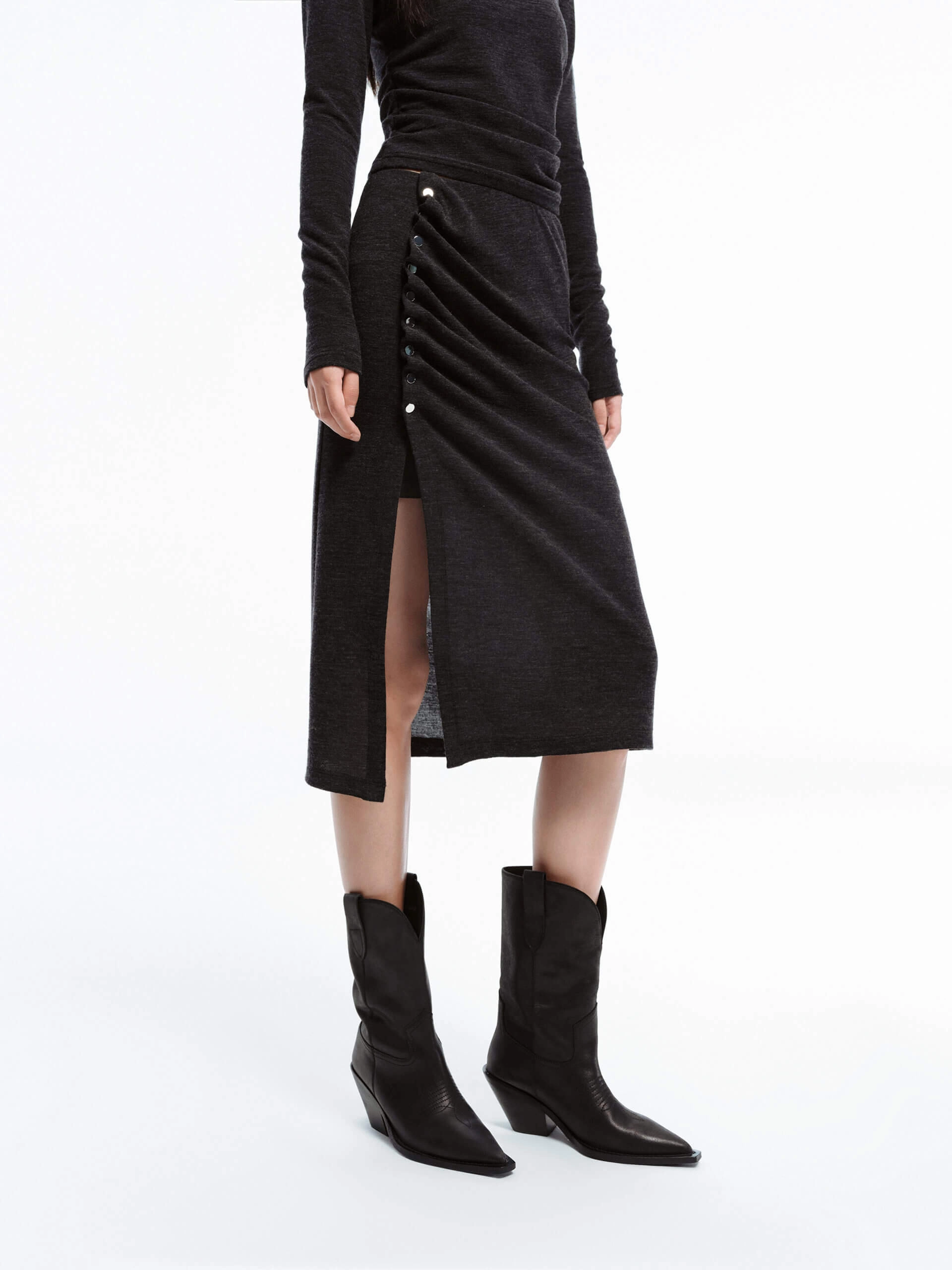 Light and Cozy Non Bulk Side Slit Pleated Skirt