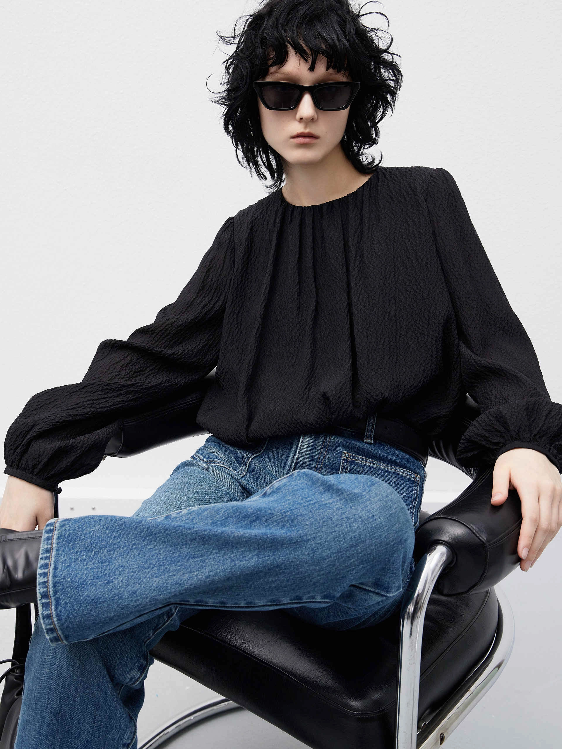 Airflow Ventilation Zones AdjustableHem Silk Texture Crop Top