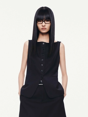 Ribbed Collar Style summer look Sleeveless Boat Neck Top