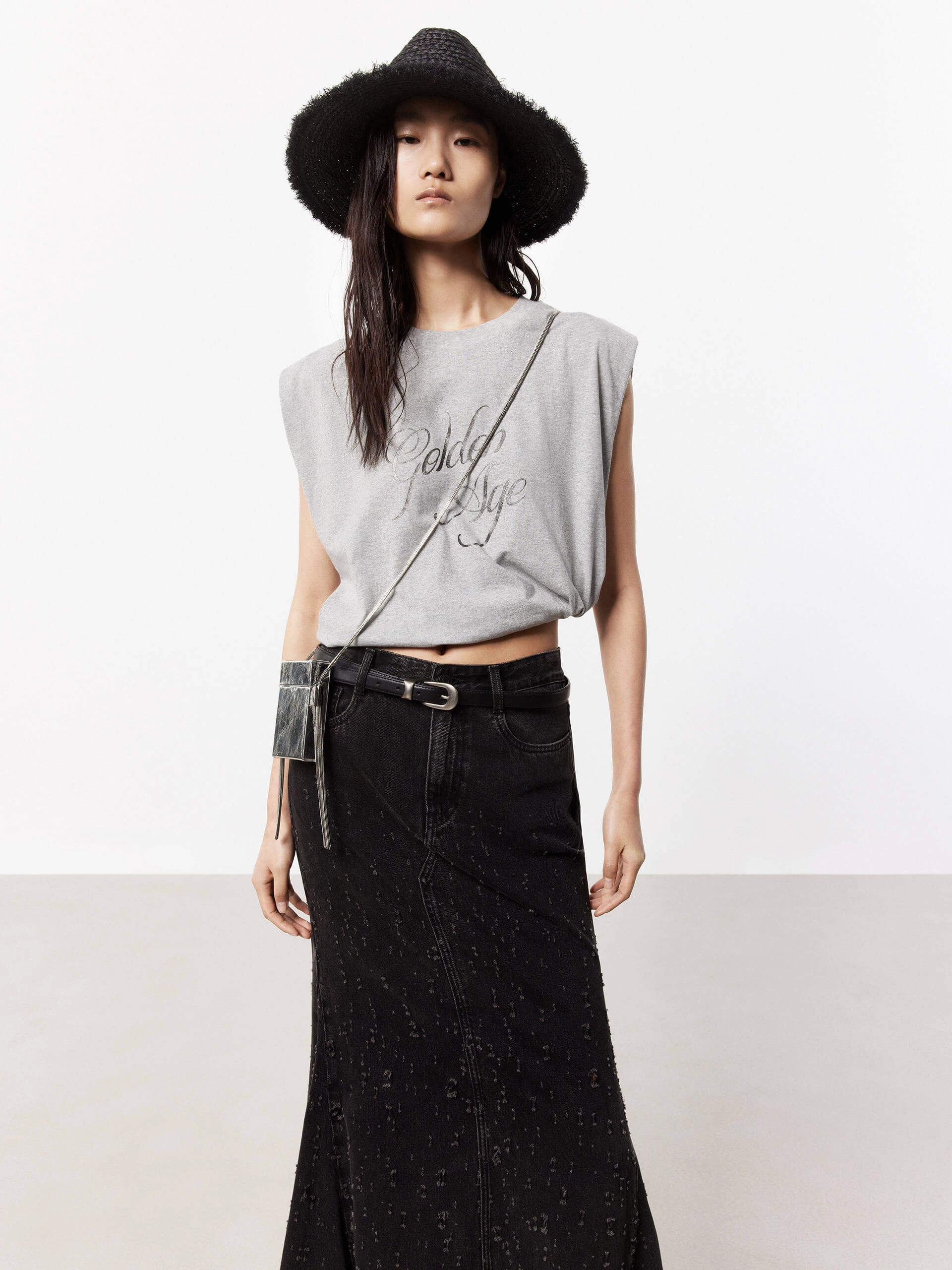 Sleeveless Letter Print T-shirt Summer Essential