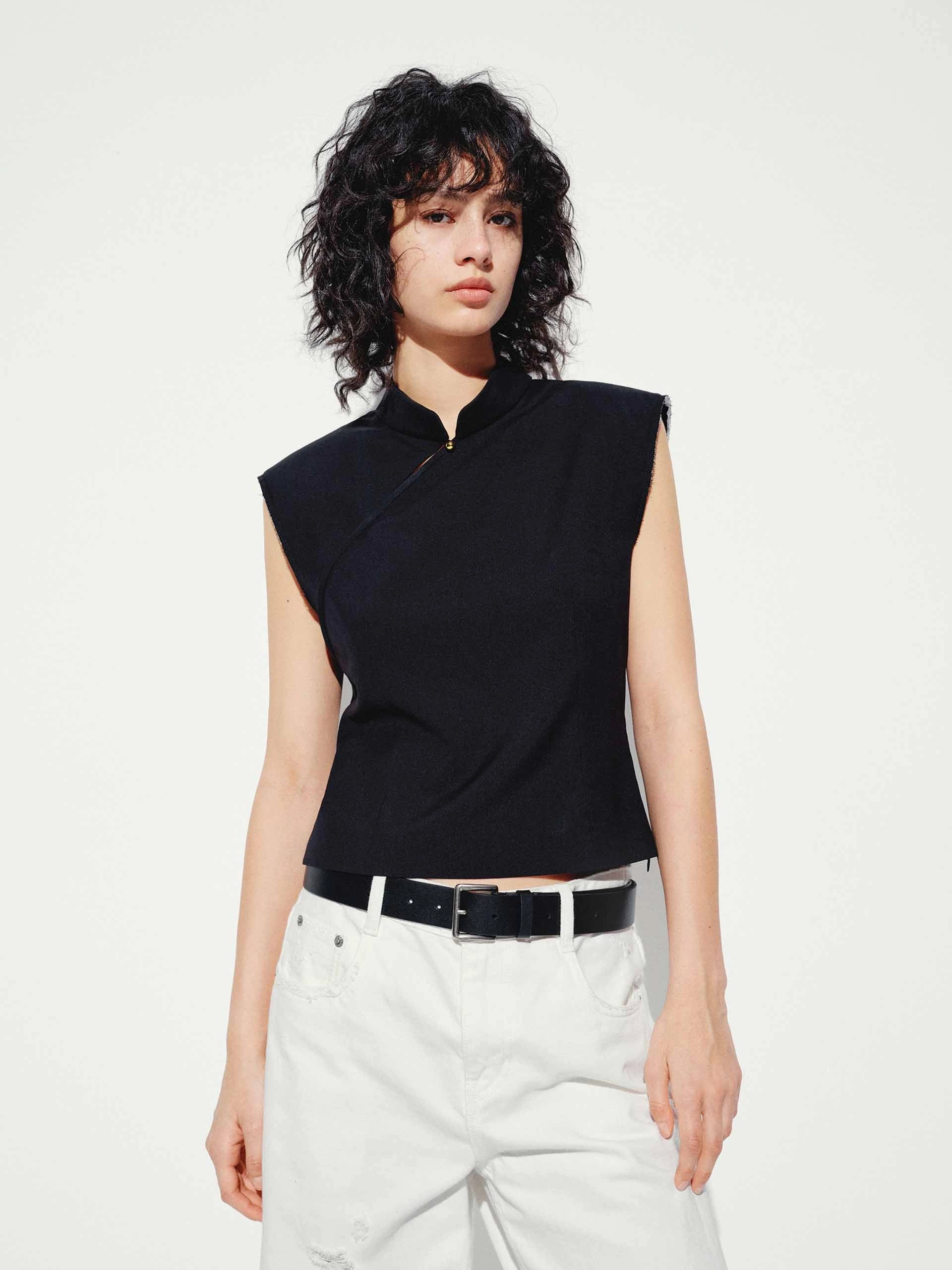 ReflectiveTrimDetails Sleeveless Stand Collar Blouse