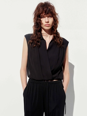 Sleeveless Tie Hem Blouse Foldable Cuff Design