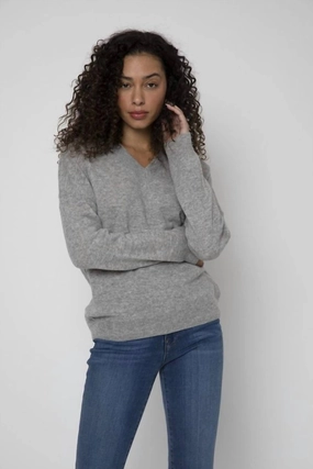 Londyn Sweater In Cement Seamless Construction Design