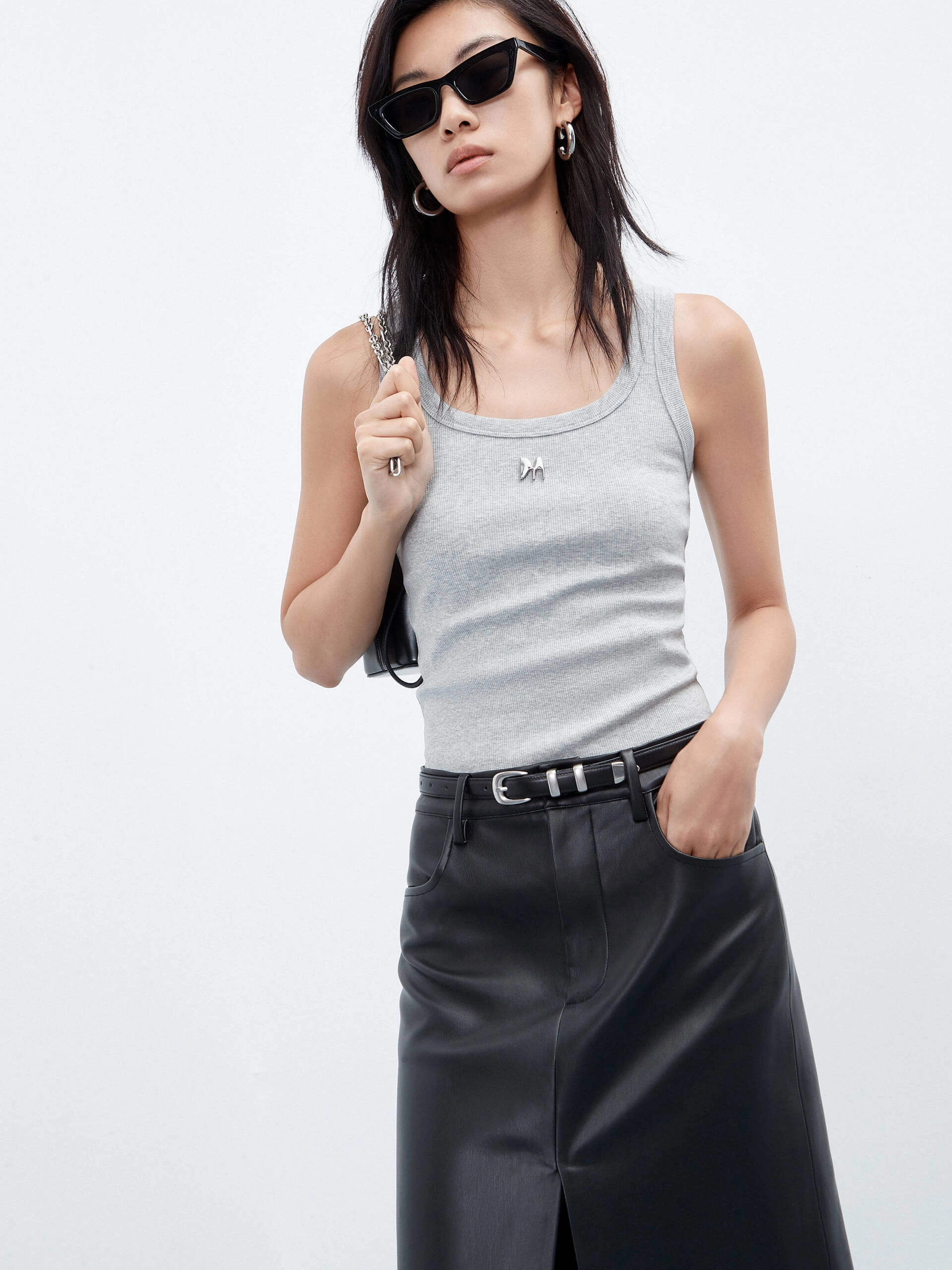 MoistureWicking StretchMaterial Metal M Detail Ribbed Tank Top