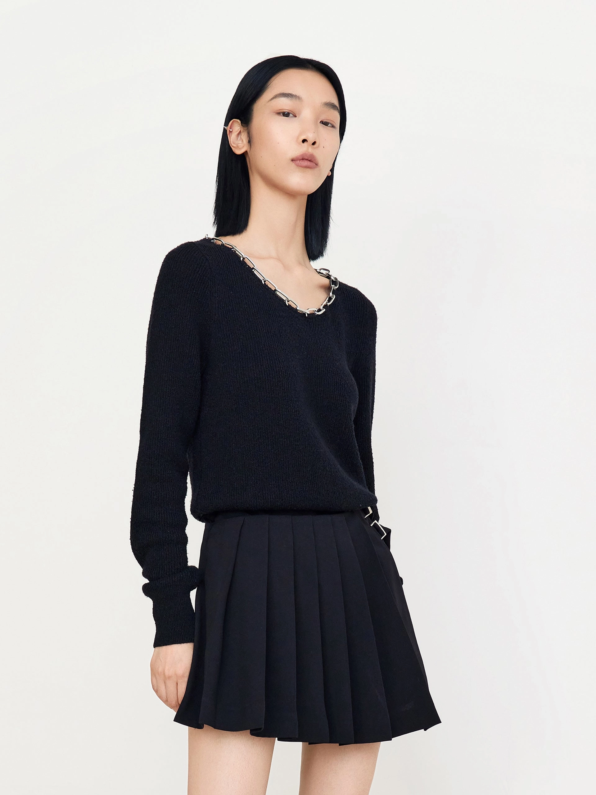 Sustainable Waterproofing Low Profile Waistband Integration Wool Blend Chain Knot Pullover