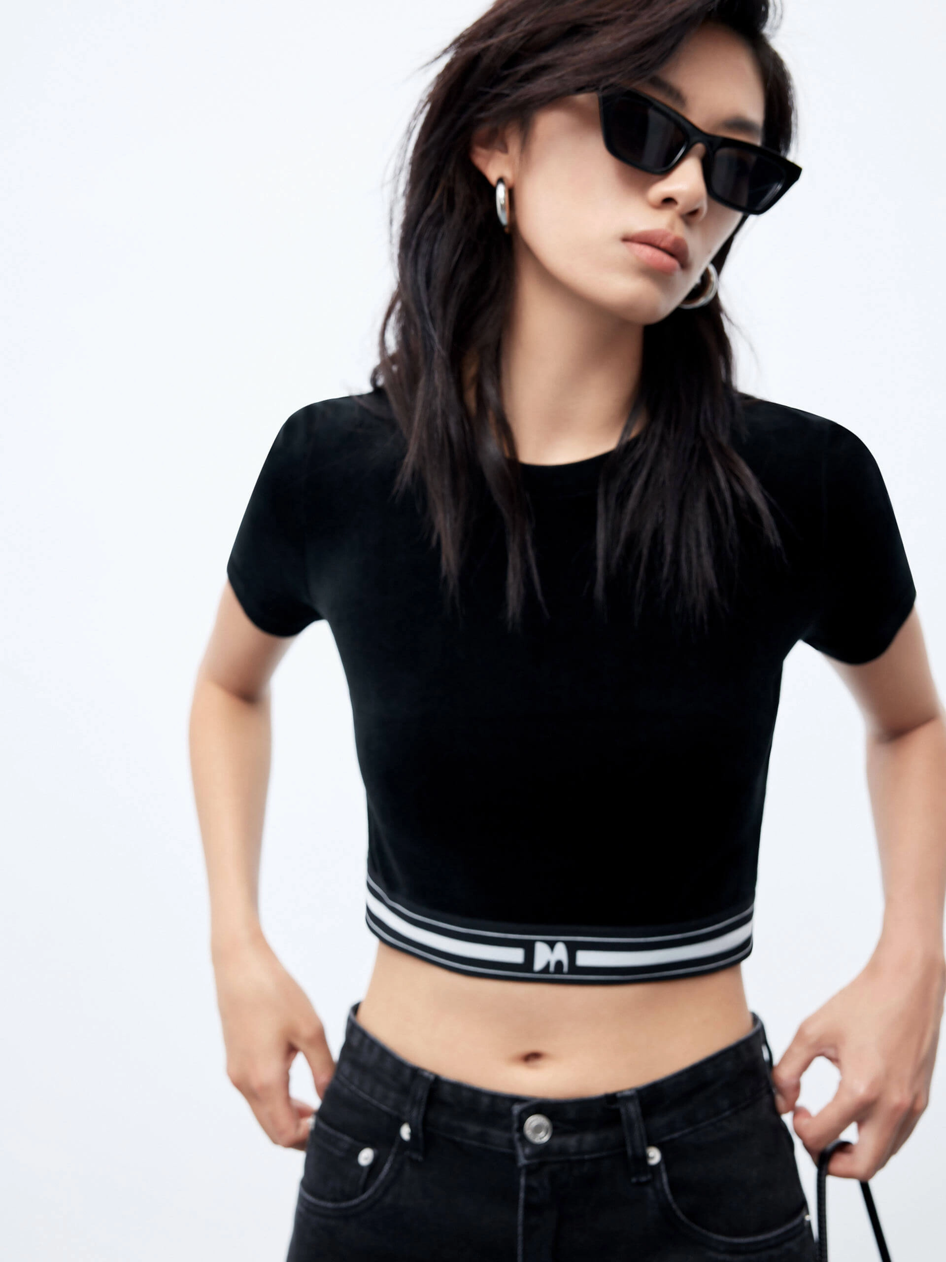 Velvet Touch Cropped Top DoubleLayered Collar Ergonomic Fit Design