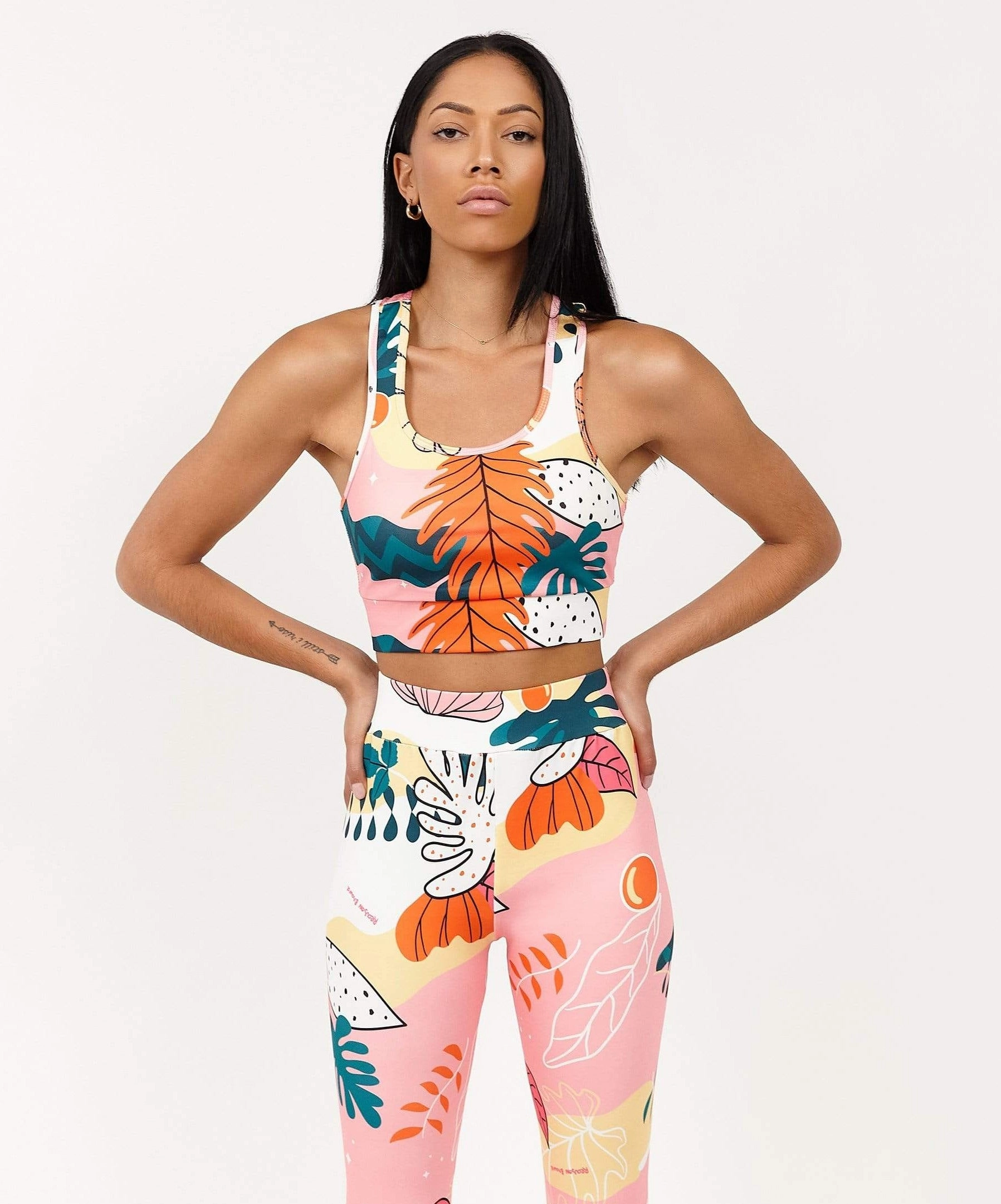 Womens Wild Sports Bra Professional Cut V-neck Shirt