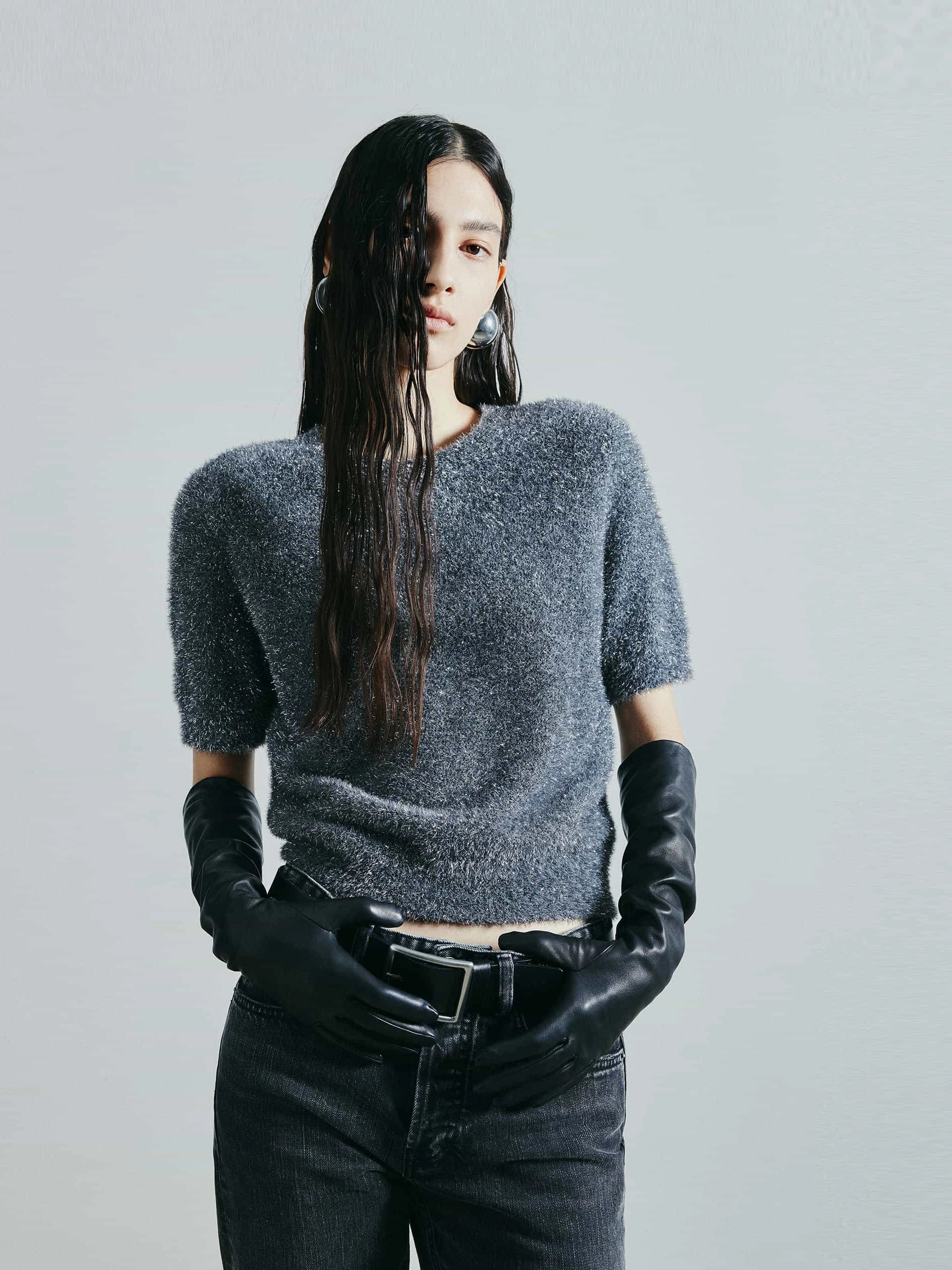 Round Neck Knit Top Reinforced Neckline