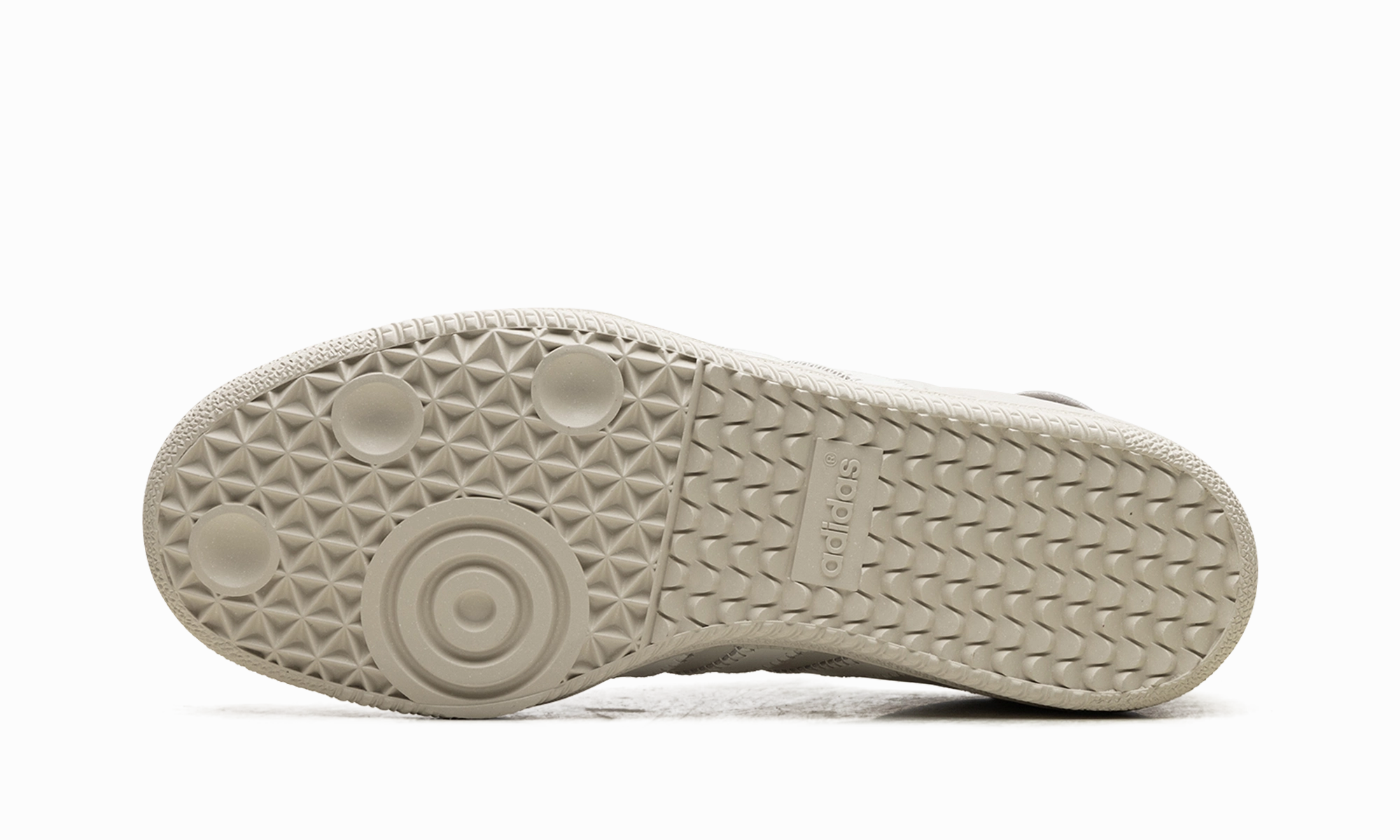Form Fit Samba "Pharrell Williams - Cloud White"