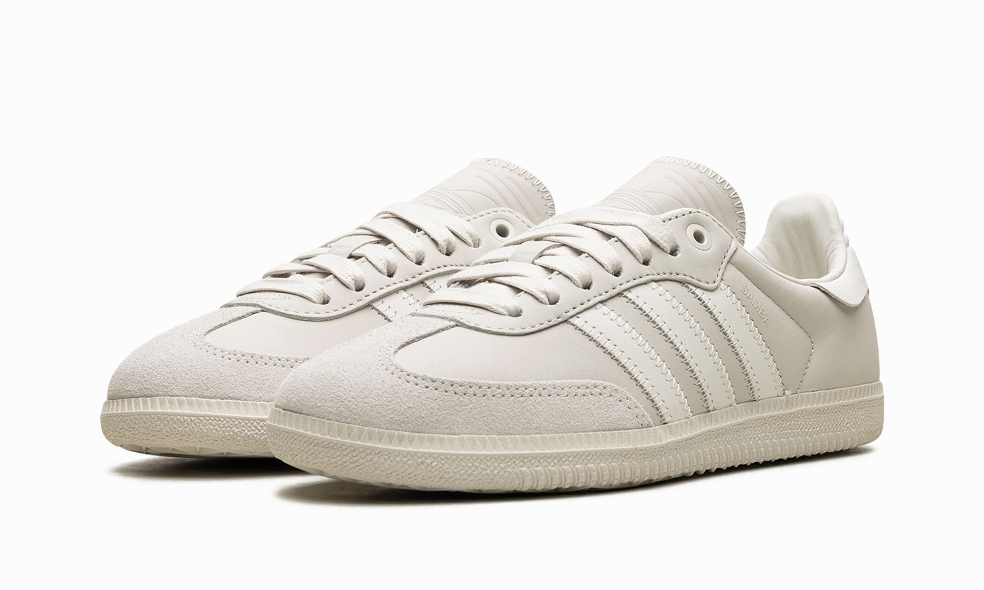 Flexible Arch Samba "Pharrell Williams - Cloud White"