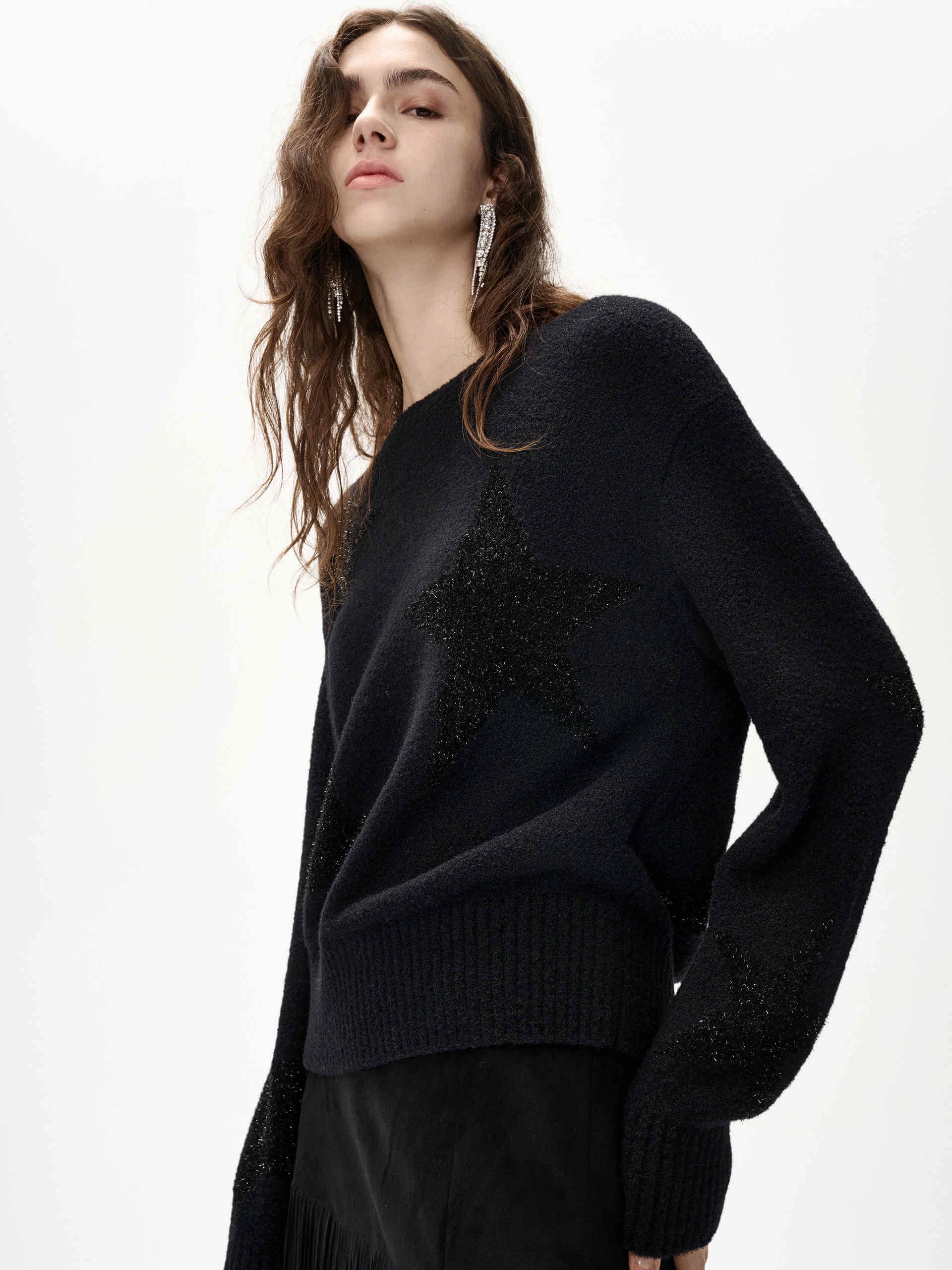 Star Pattern Loose Sweater Bold Design Reinforced Shoulder Seams