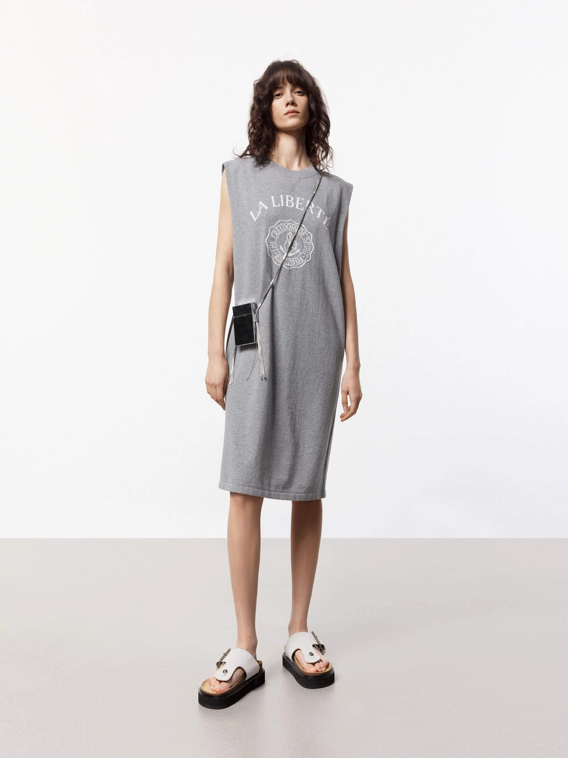 Tailored Style Smooth Motion Straight Cut Sleeveless Dress