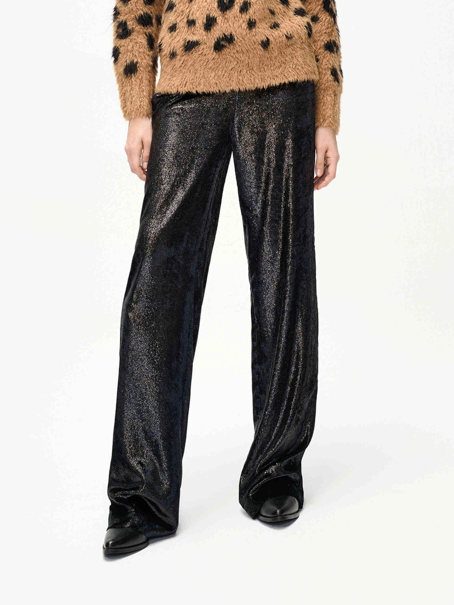 Soft Textured Straight Pants Tagless label Low Profile
