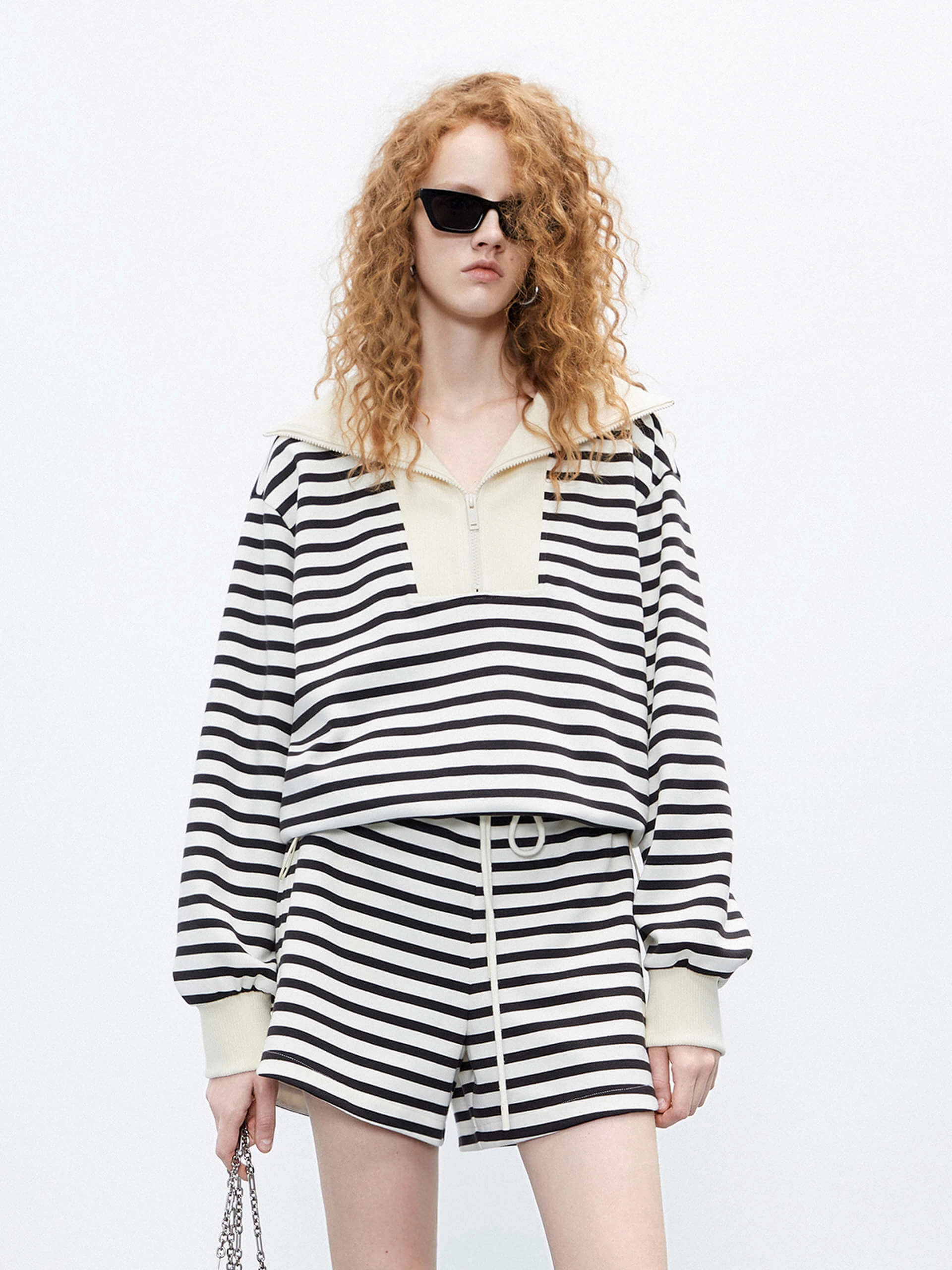 SeamlessDesign Breathable Material Striped Half Zip Sweatshirt