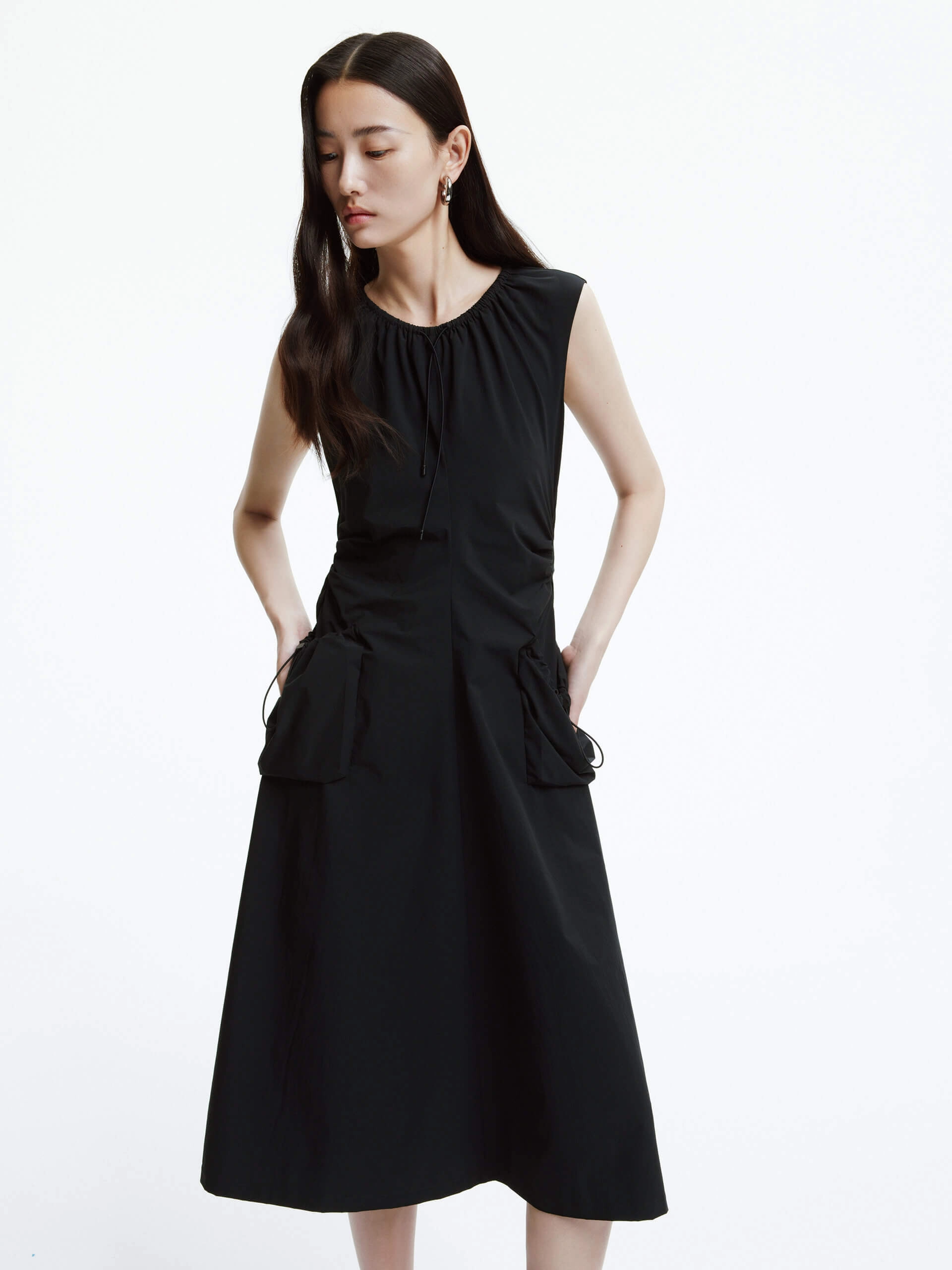 Easy Layering Cool Draping Sleeveless Pleated Detail Dress