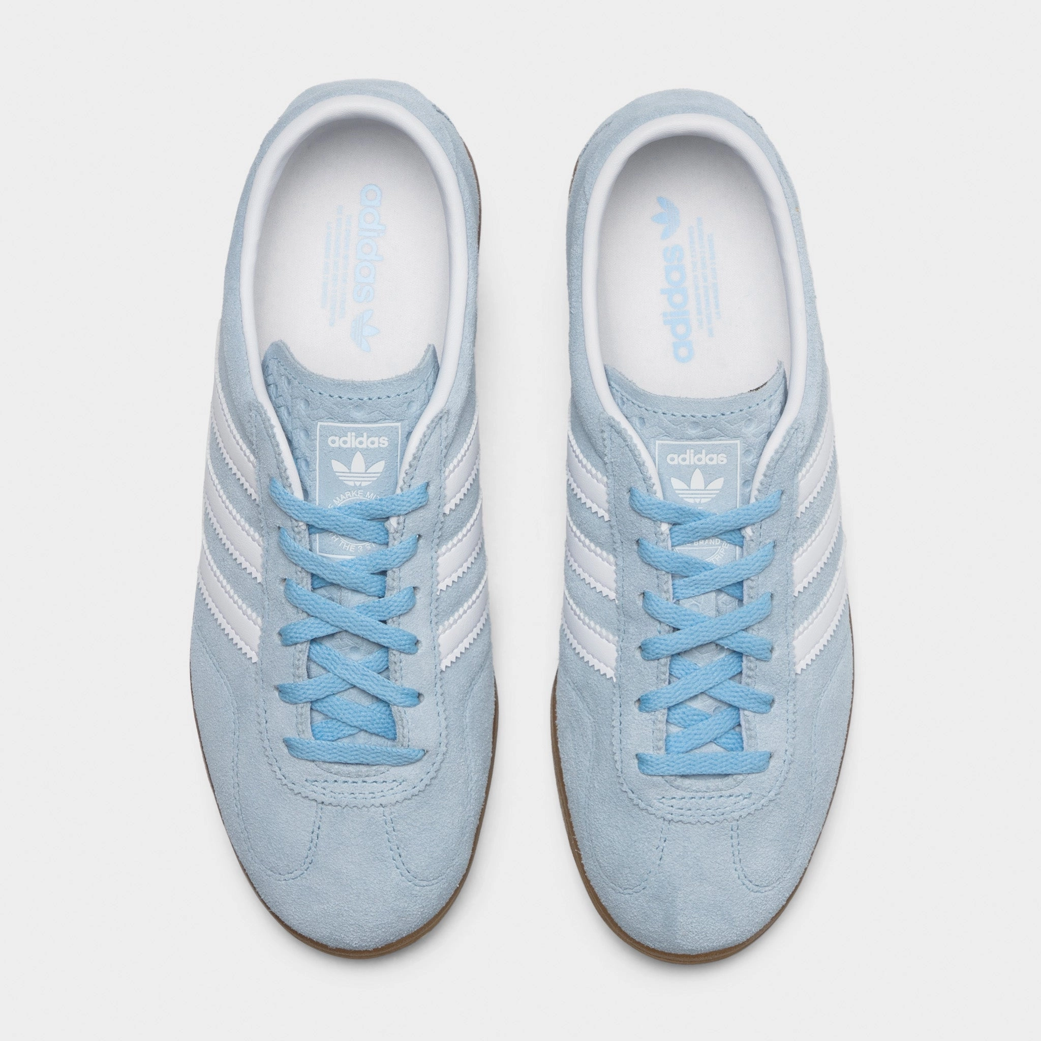 Crisp Look adidas Originals Women's Gazelle Lo Pro Clear Sky / White - Gum