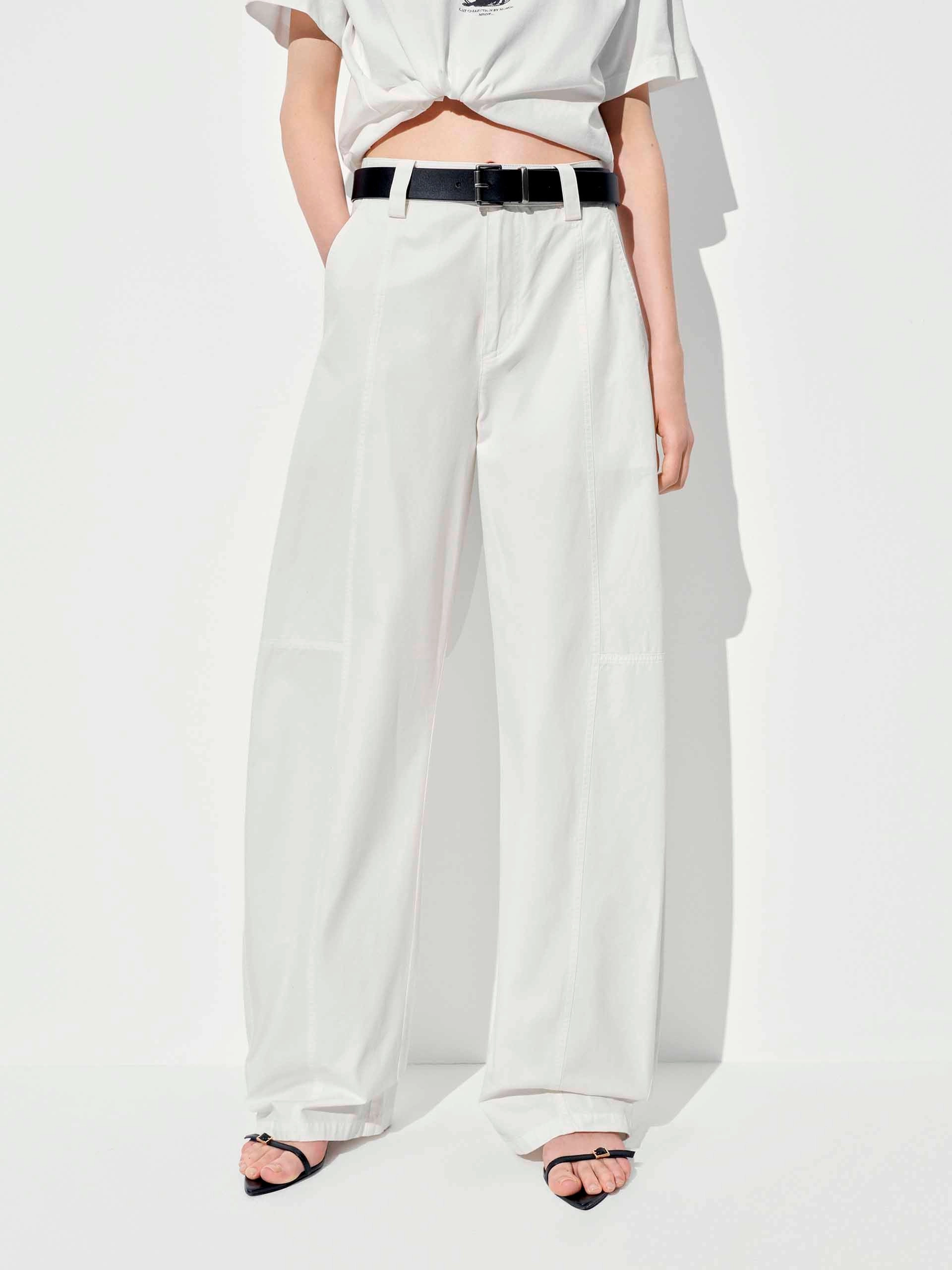 Cotton Barrel Leg Trousers Roomy Shape Performance Fit