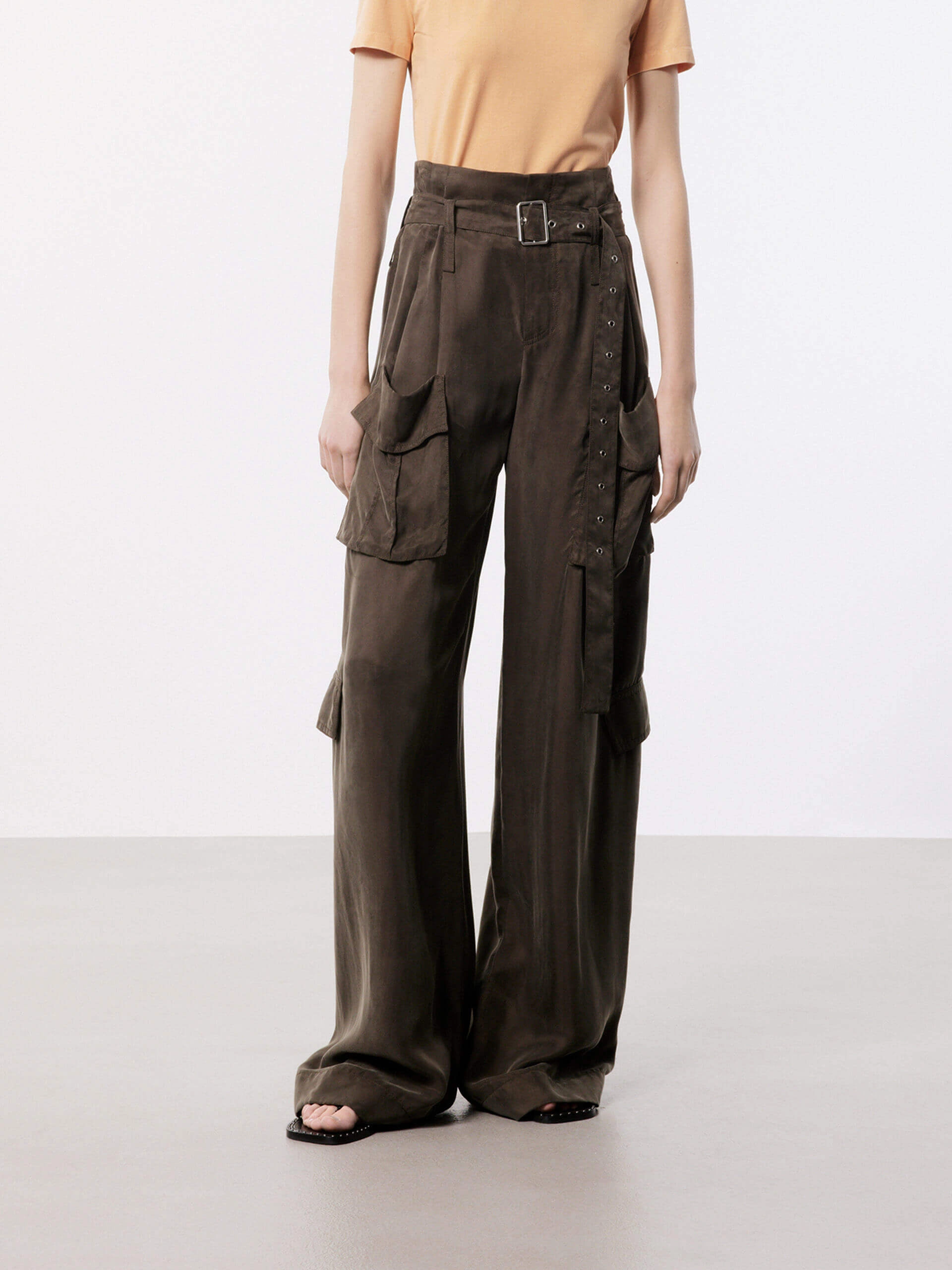 Wide Leg Cargo Pants No Ride Fit High Density Weave