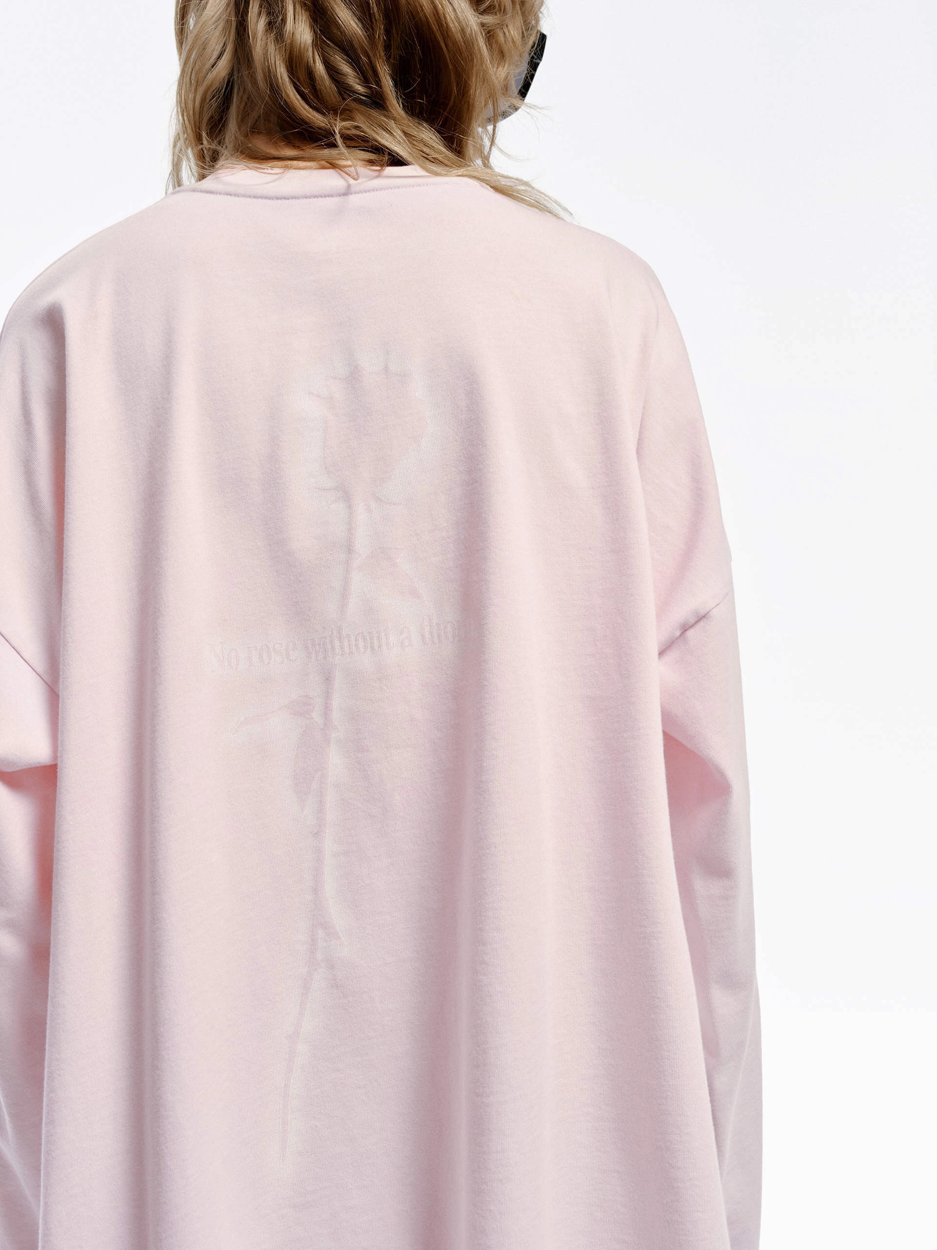 Lightweight Feel Drop Shoulder Rose T-shirt