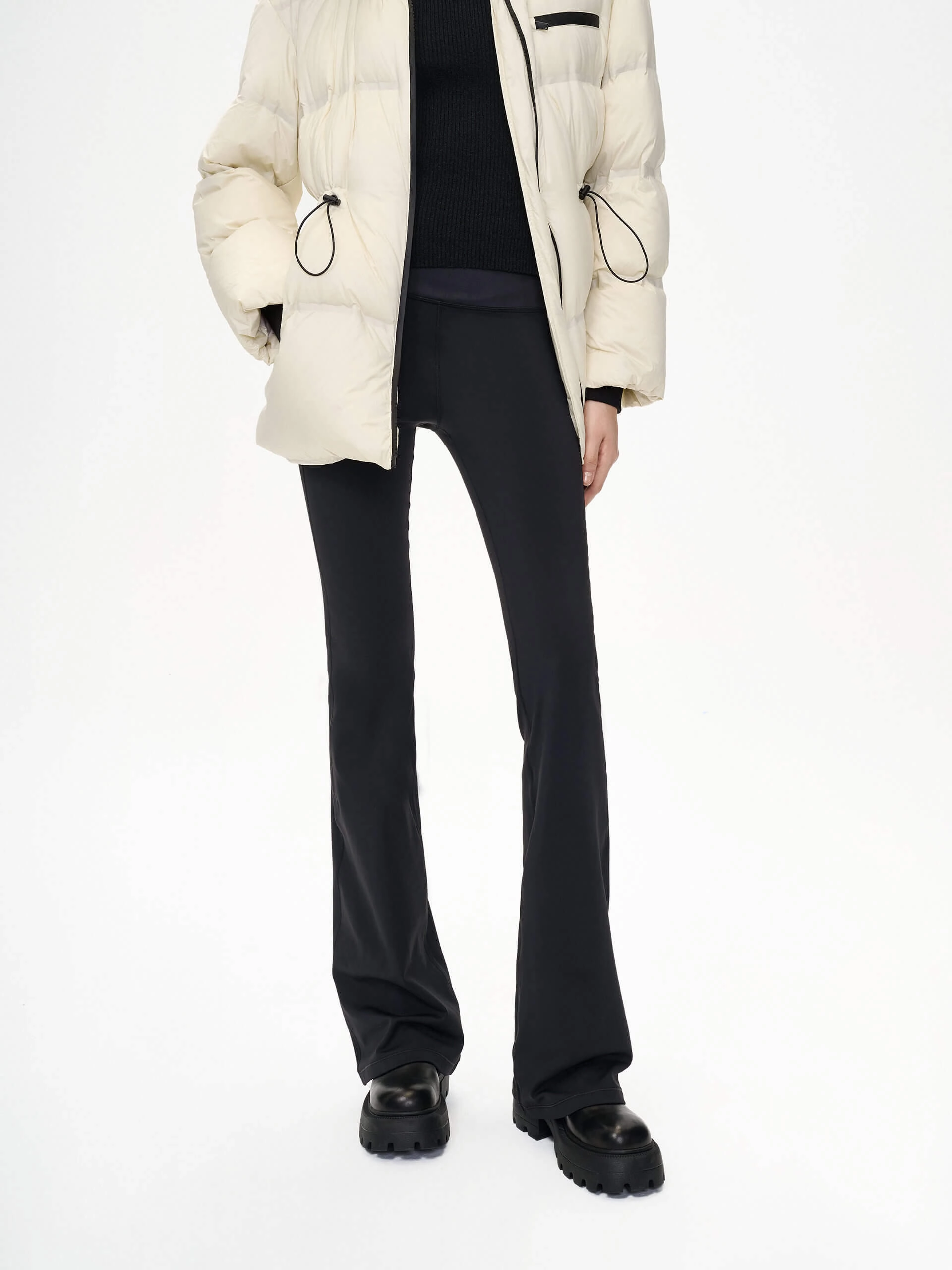 Relaxed fit wear Bold Waistband Super Stretch Flared Pants