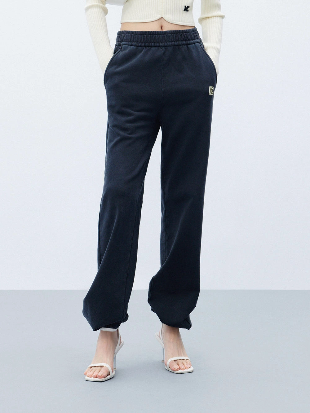 Elastic Detail Sweatpants Warm Layer