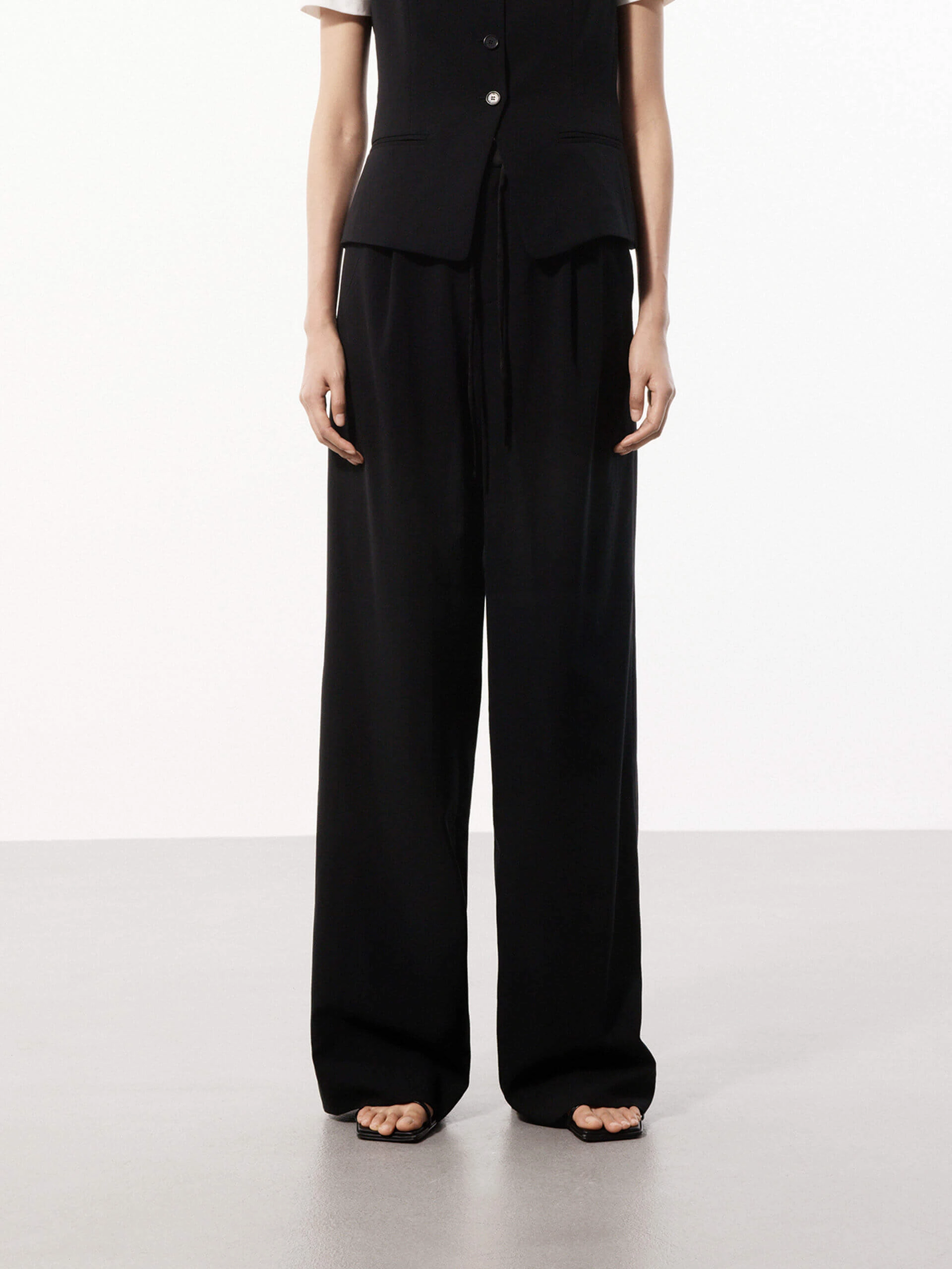 Outdoor Comfort Fit Essential Fit Tailored Wide Leg Pants