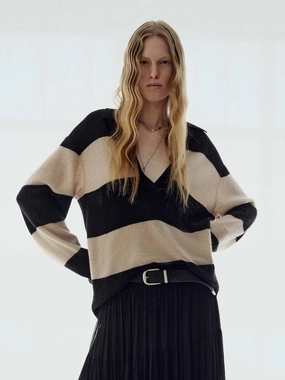 Striped V-neck Sweater Eco Friendly Dye Process