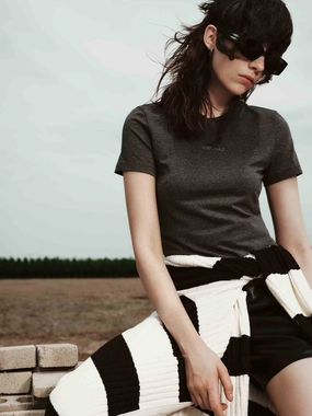 LayeredSleeveConstruction Luxurious The Clean Cut T-shirt