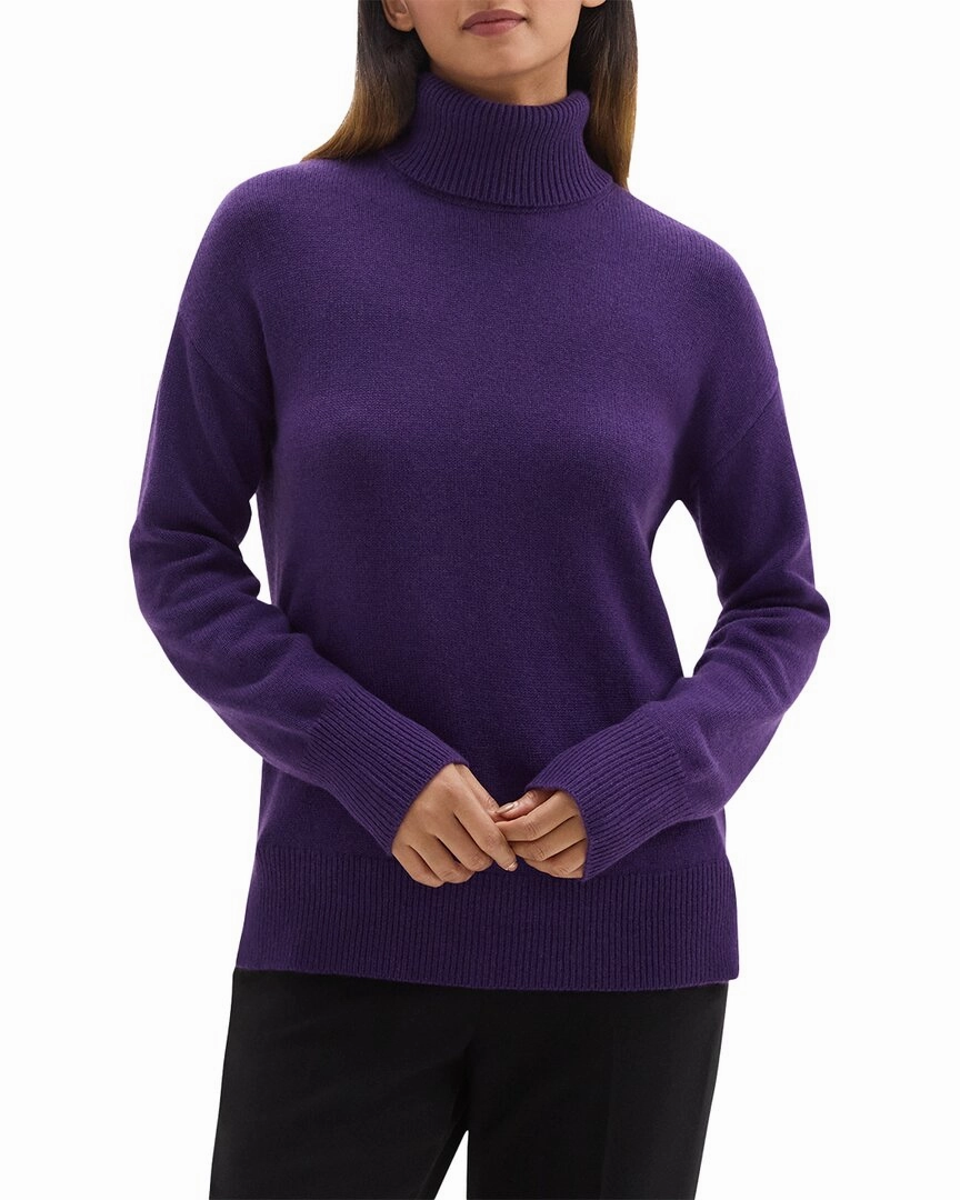 Theory Slouchy Turtleneck Cashmere Sweater Winter Look Cozy Designs