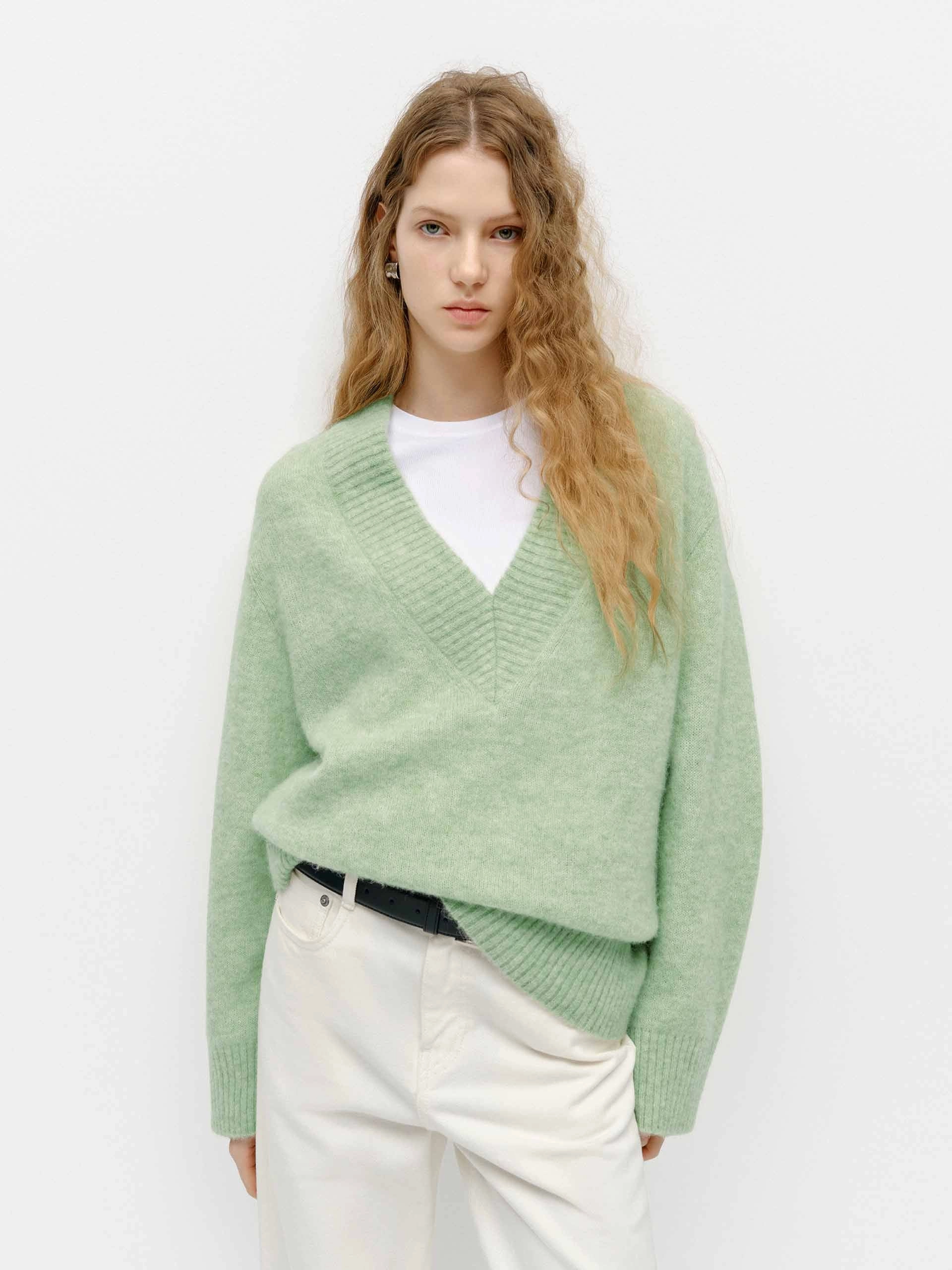 V-neck Fluffy Knit Sweater slim fit