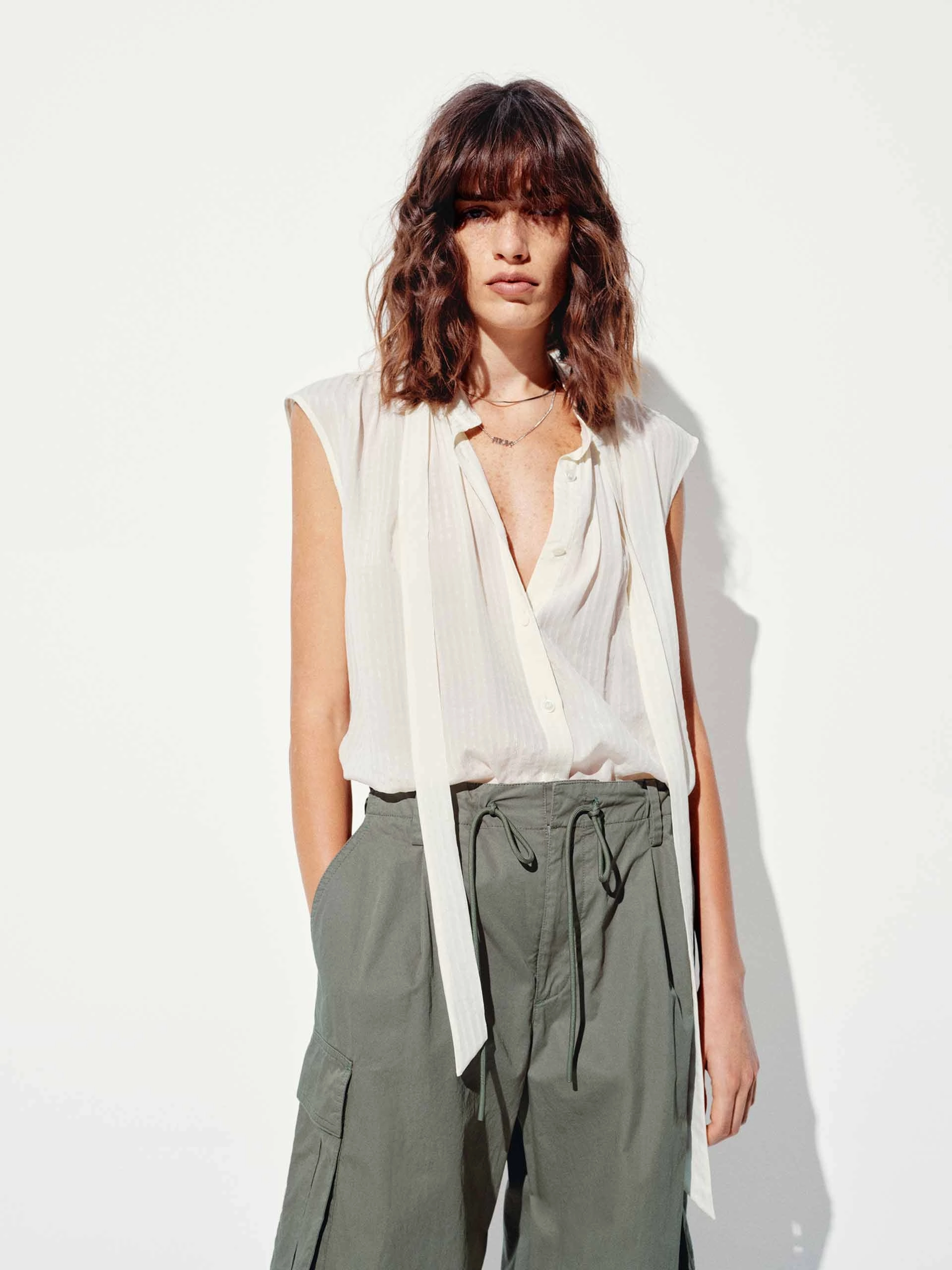 Light Reflective Printing BreathableBack Tie Detail Sleeveless Blouse
