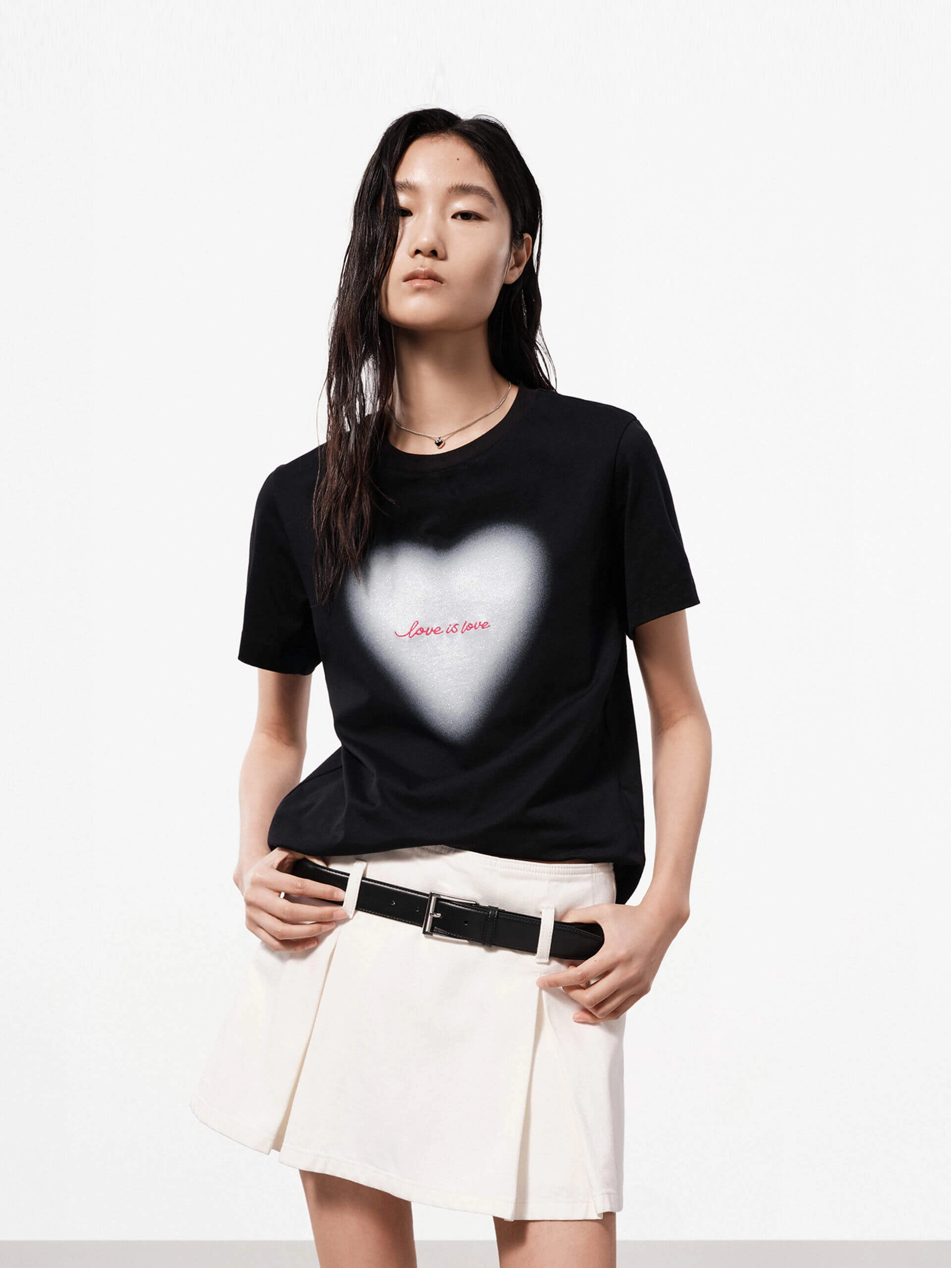 Seasonal Comfort Style Cotton Heart Print T-shirt