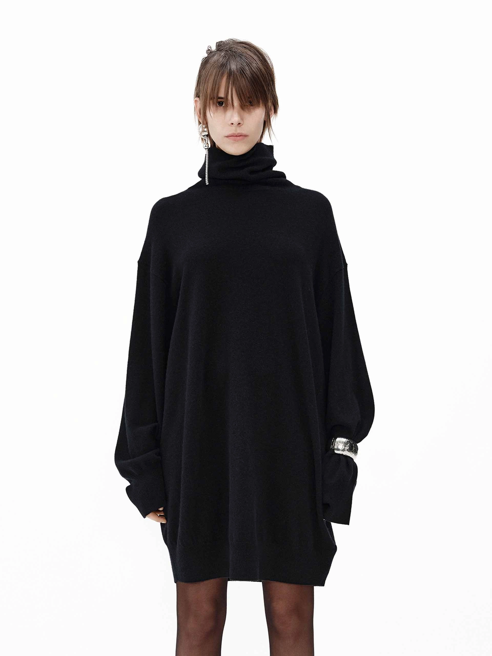 Balanced Shape Turtleneck Mini Dress
