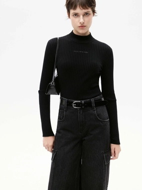 Stretch Fit Engineering Turtleneck Ribbed Knitted Top