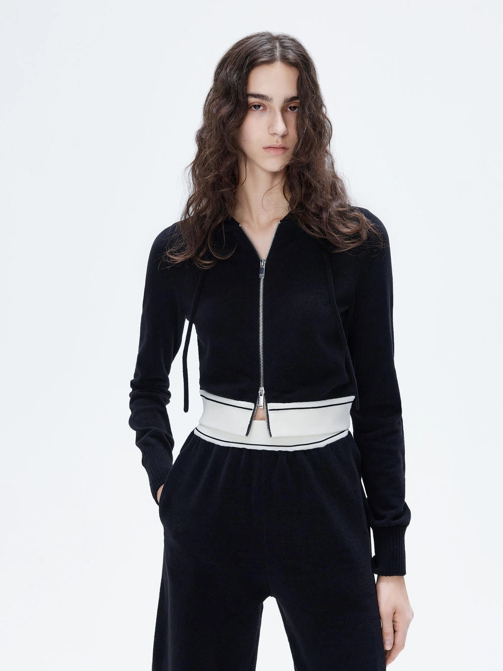 FlexibleLayeredConstruction LayeringFriendly Weight Two Way Zip Hood Cardigan