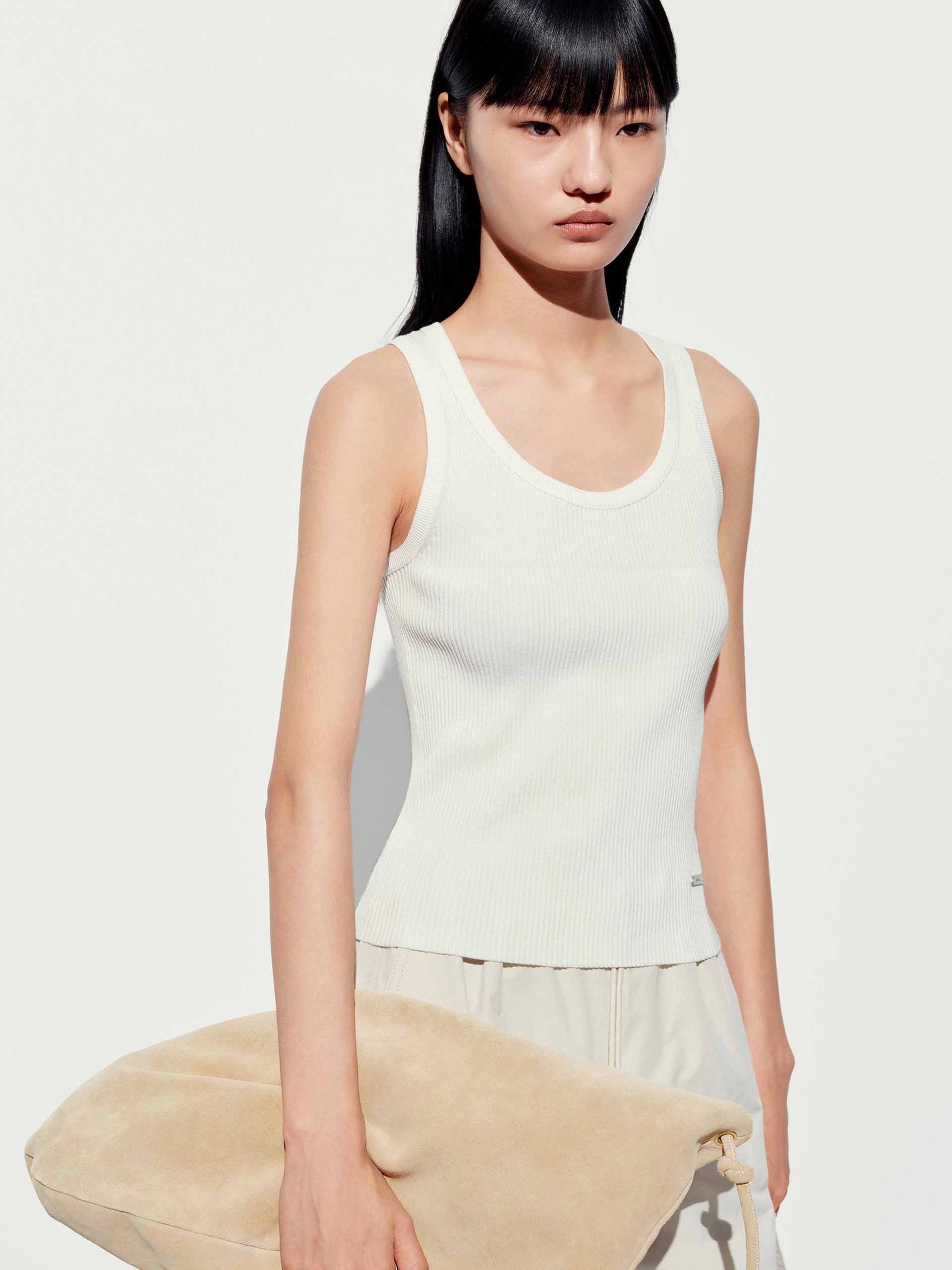 U-neck Cotton Blend Top MultiFunctionalDesign AntiPillingTreatment