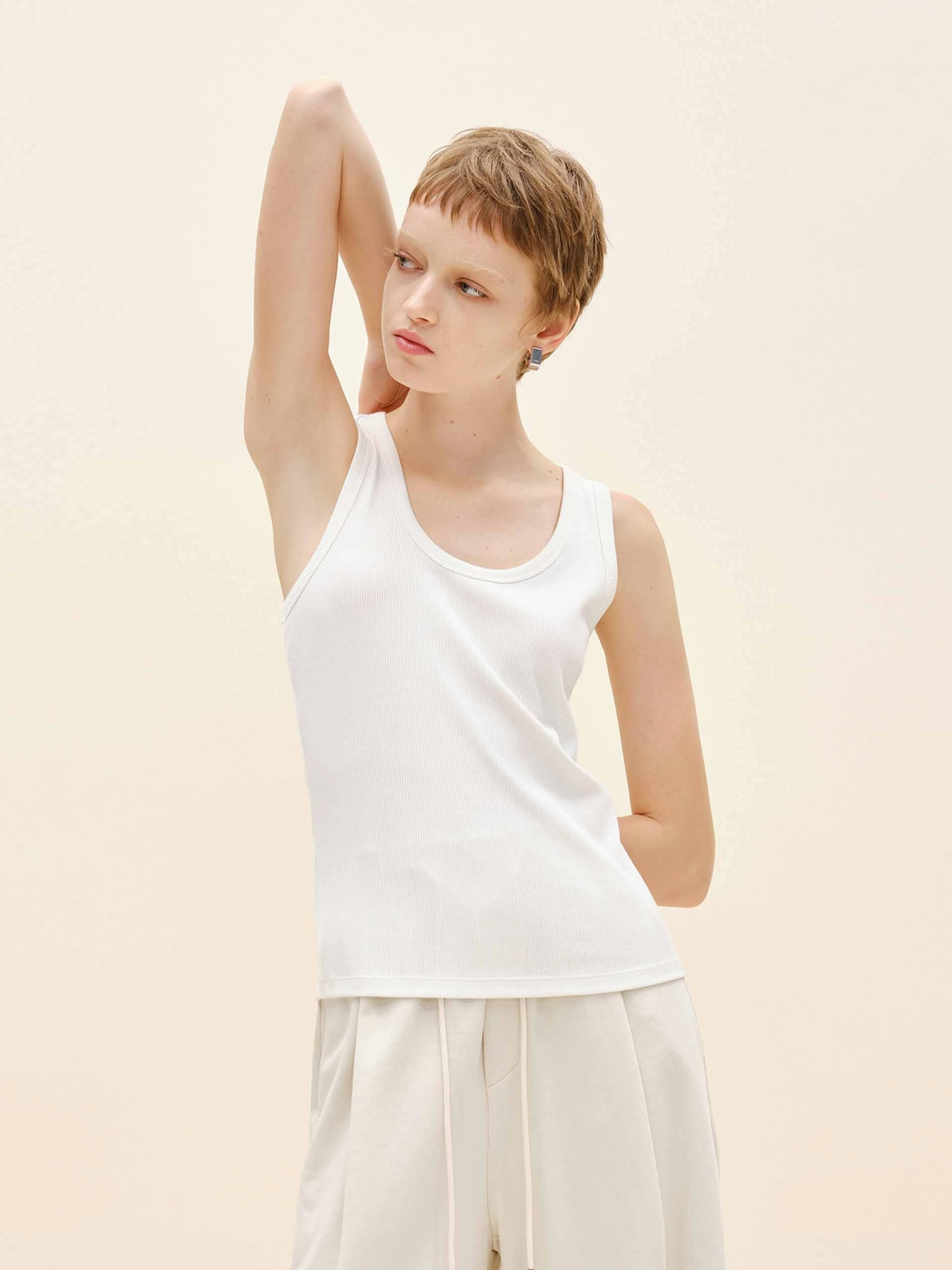 U-neck Fitted Tank All Day Comfort