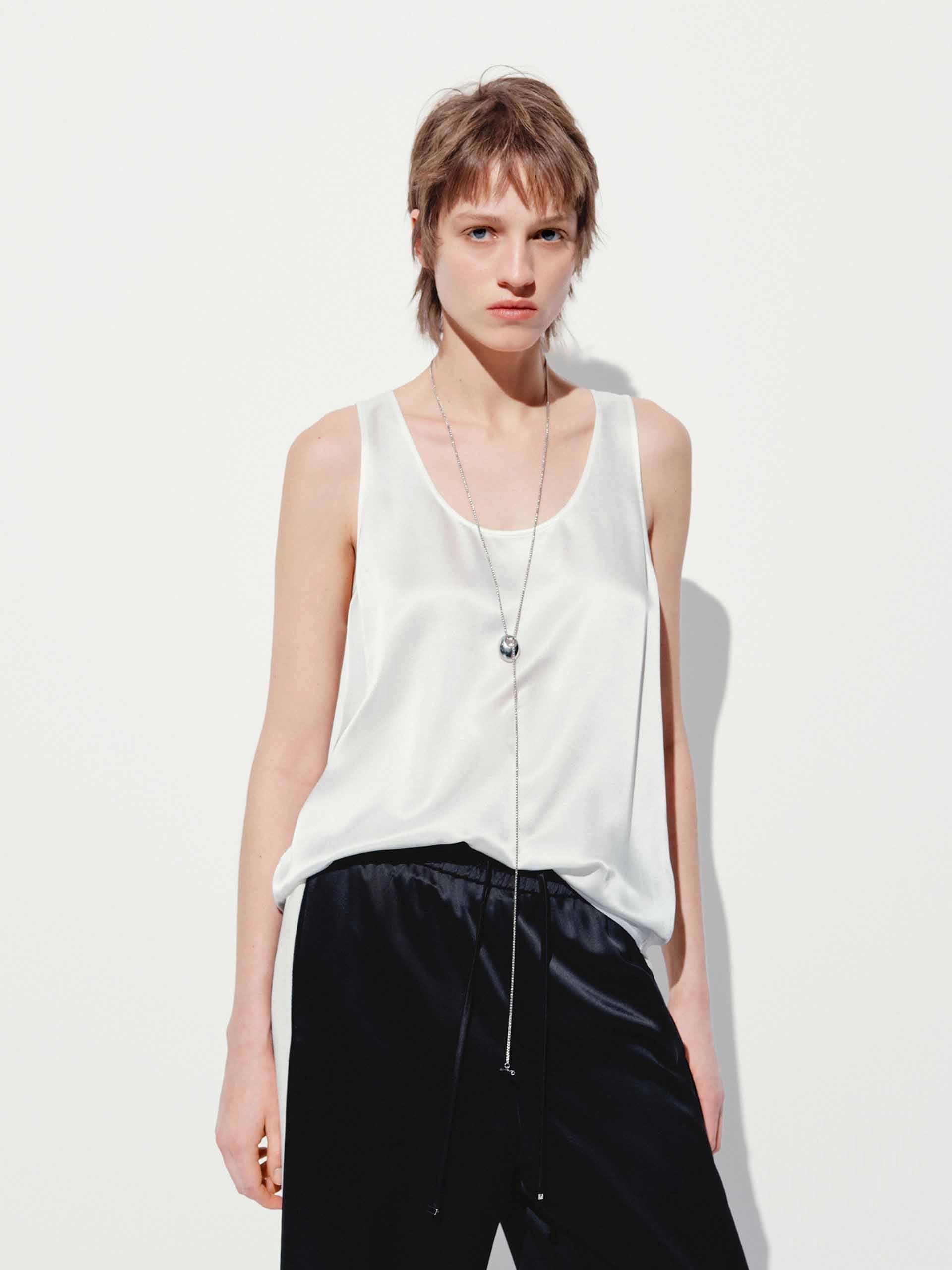 U-neck Silk Blend Tank Top Lightweight Design Multi Pocket Functional Design