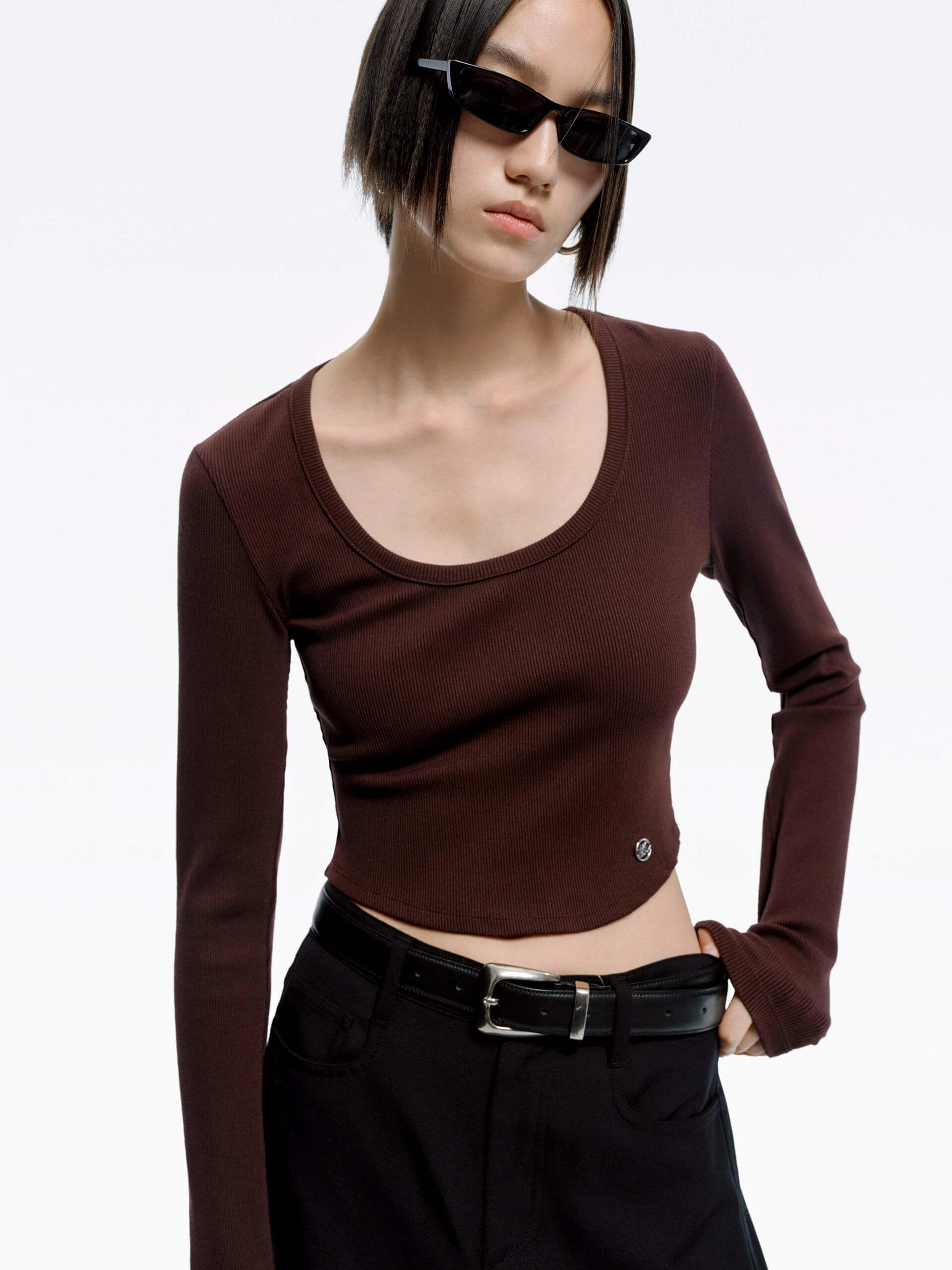 Ribbed Knit Cropped T-shirt Modern Simplicity Stylish Outfit