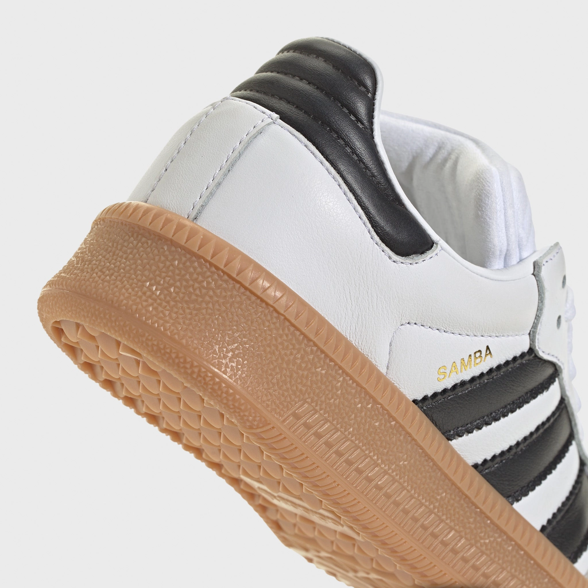 adidas Juniors' Samba XLG White / Black - Gum Zip   Up Style Subtle Detail