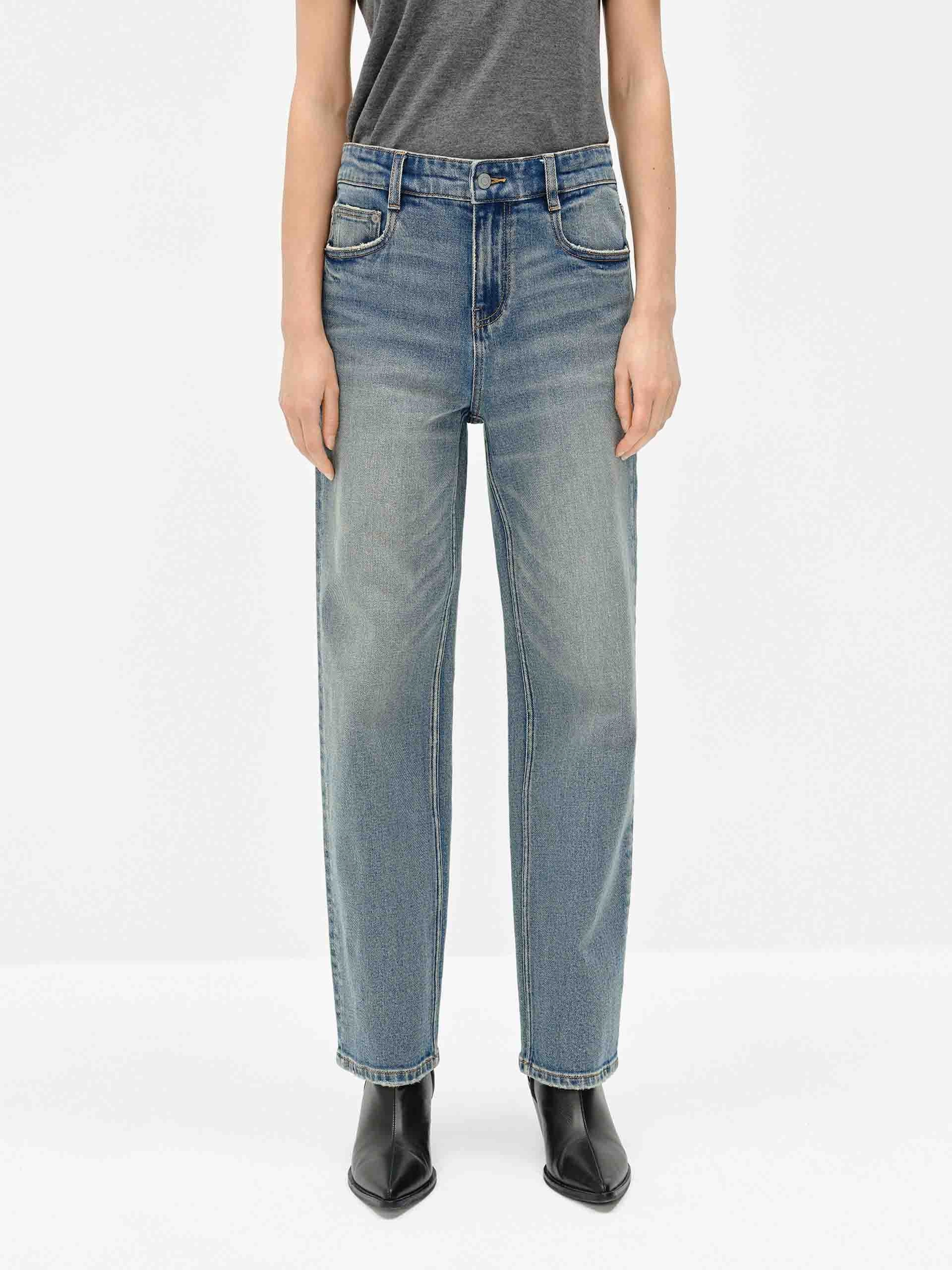 Whisker Detail Ankle Jeans Minimalist Weekend Getaway Casual