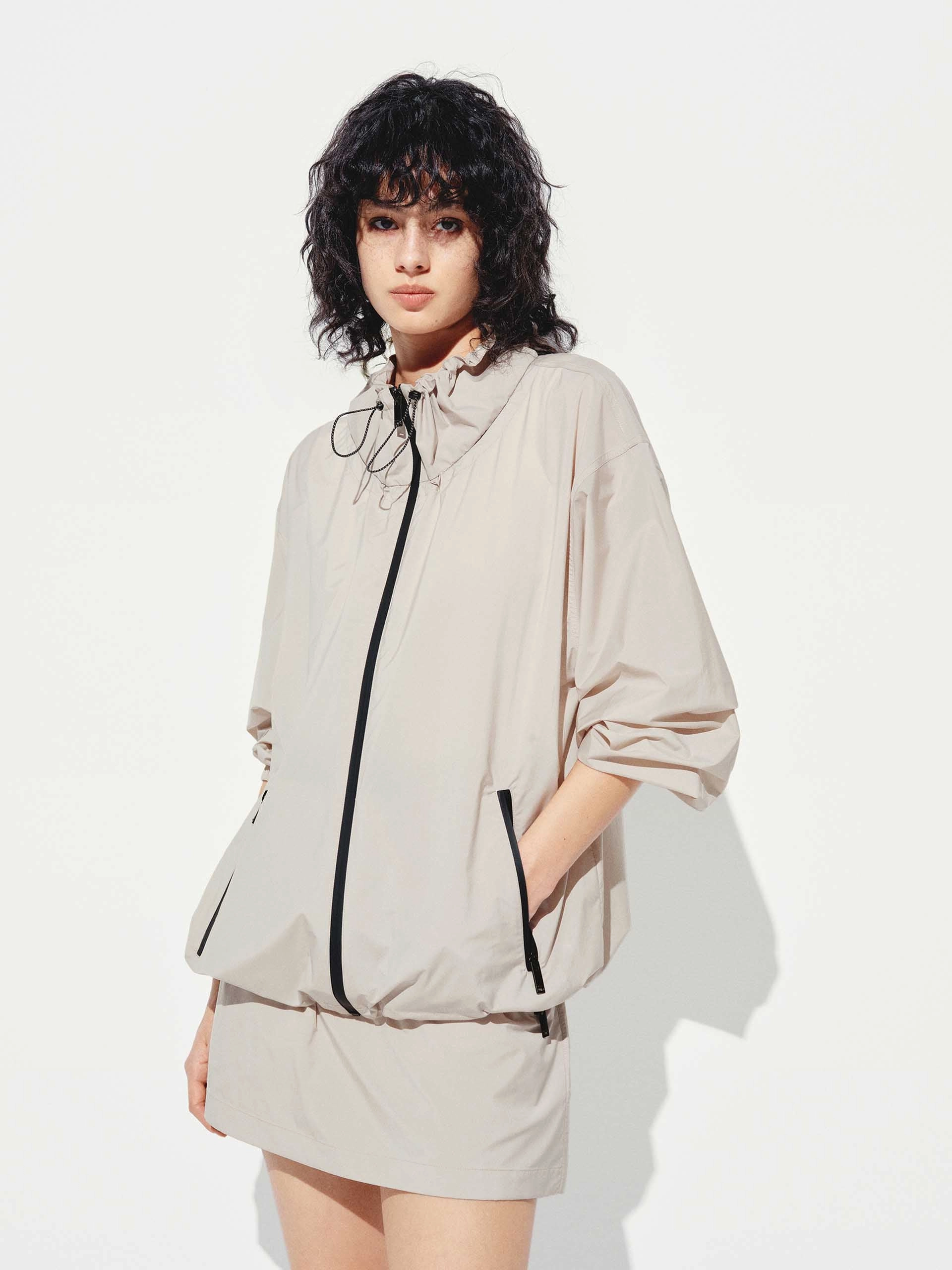 Drawstring Detail Outdoor Jacket Softshell Technology Heat Resistant Fabric