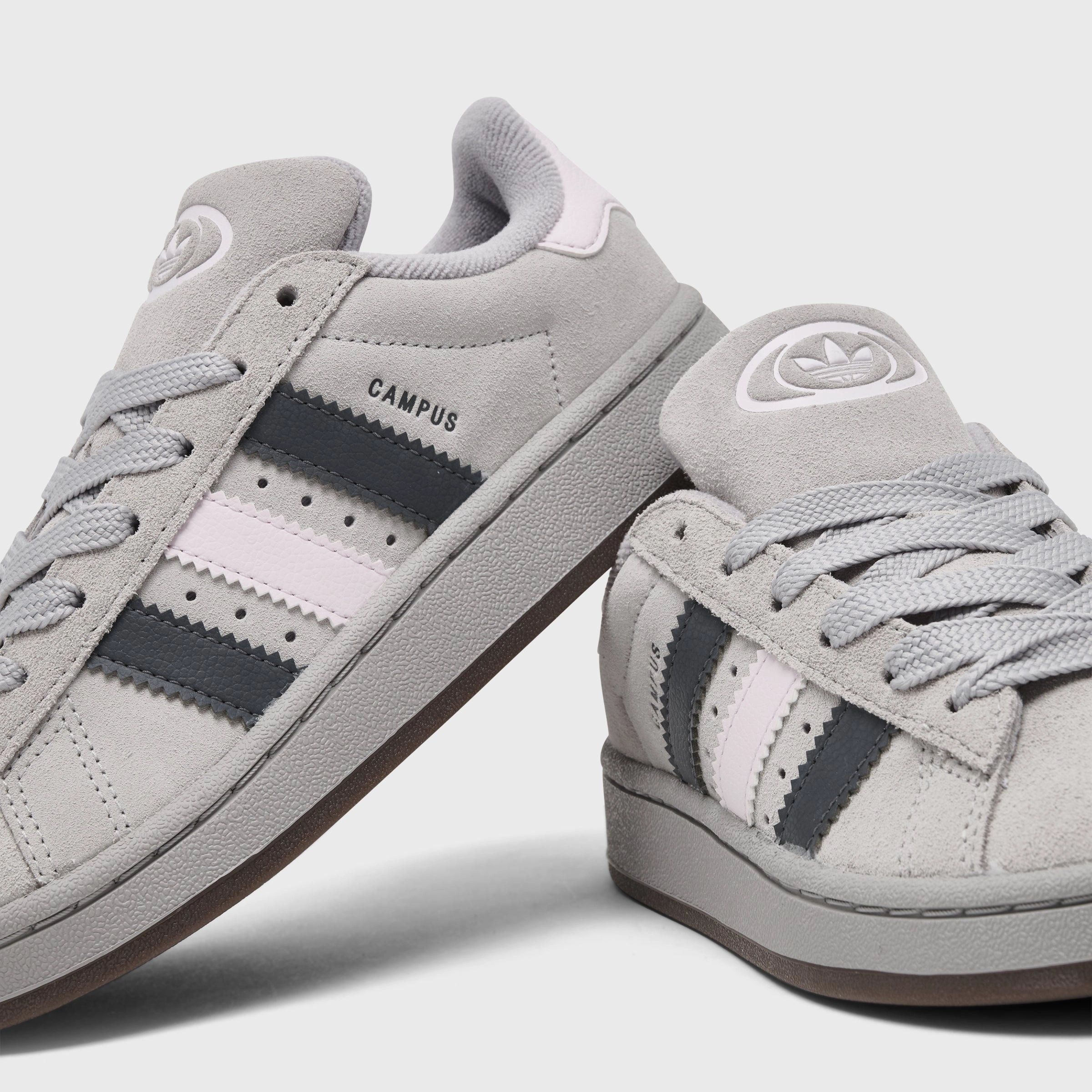 Built For Motion adidas Children's Campus 00s Grey Two / Grey Five - Almost Pink