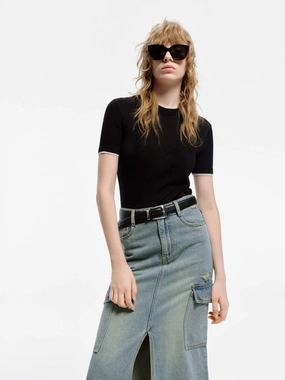 Feminine Touch Contrast Trim Fitted T-shirt