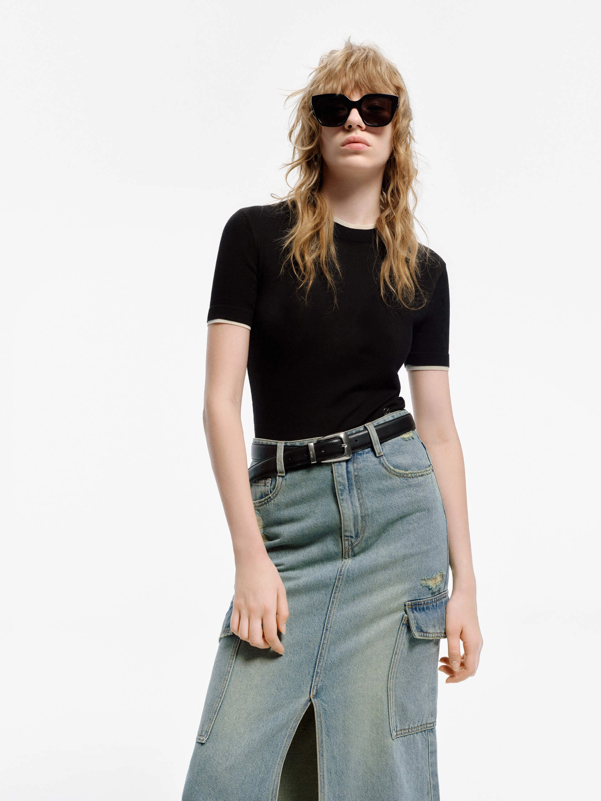 Contrast Trim Fitted T-shirt Easy and Relaxed Functional Fashion