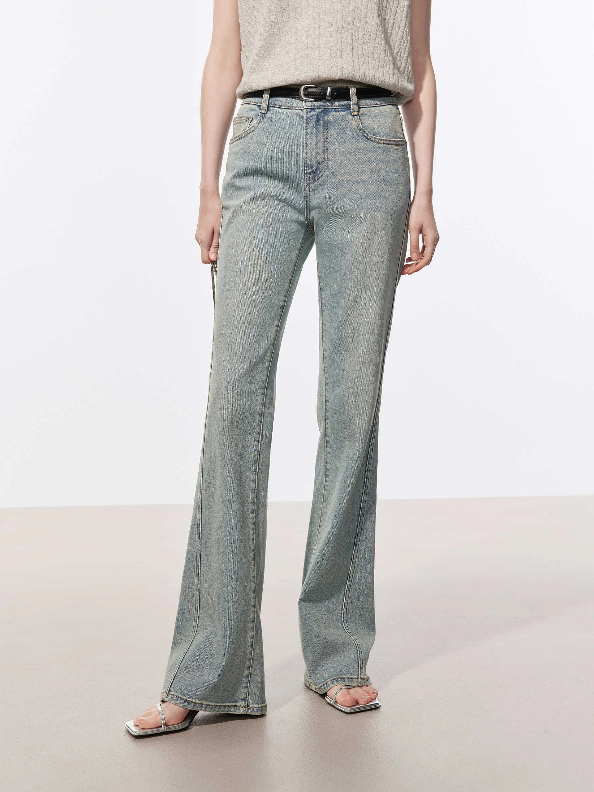 Fashionable Touch Everyday Vibrant Vintage Washed Flared Jeans